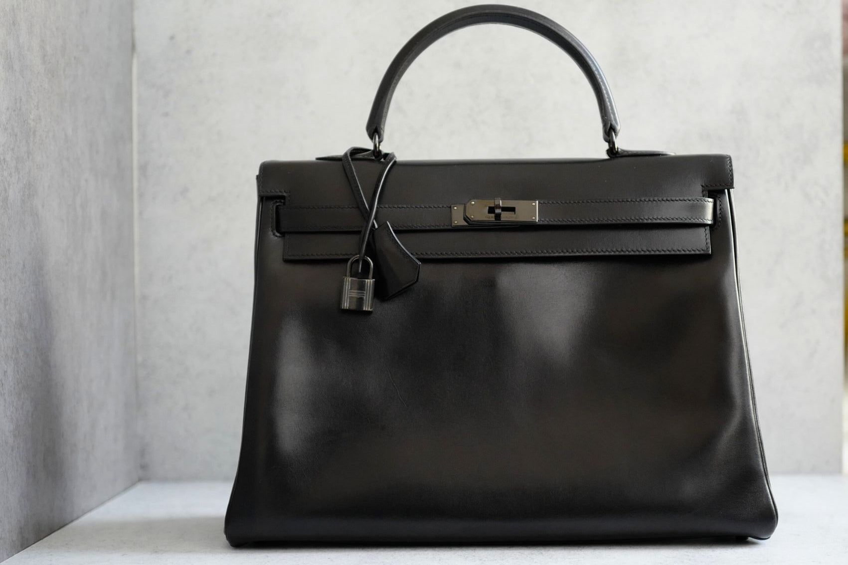 Hermès Kelly 35 So Black Box Calfskin with Black PVD Hardware Limited Edition
