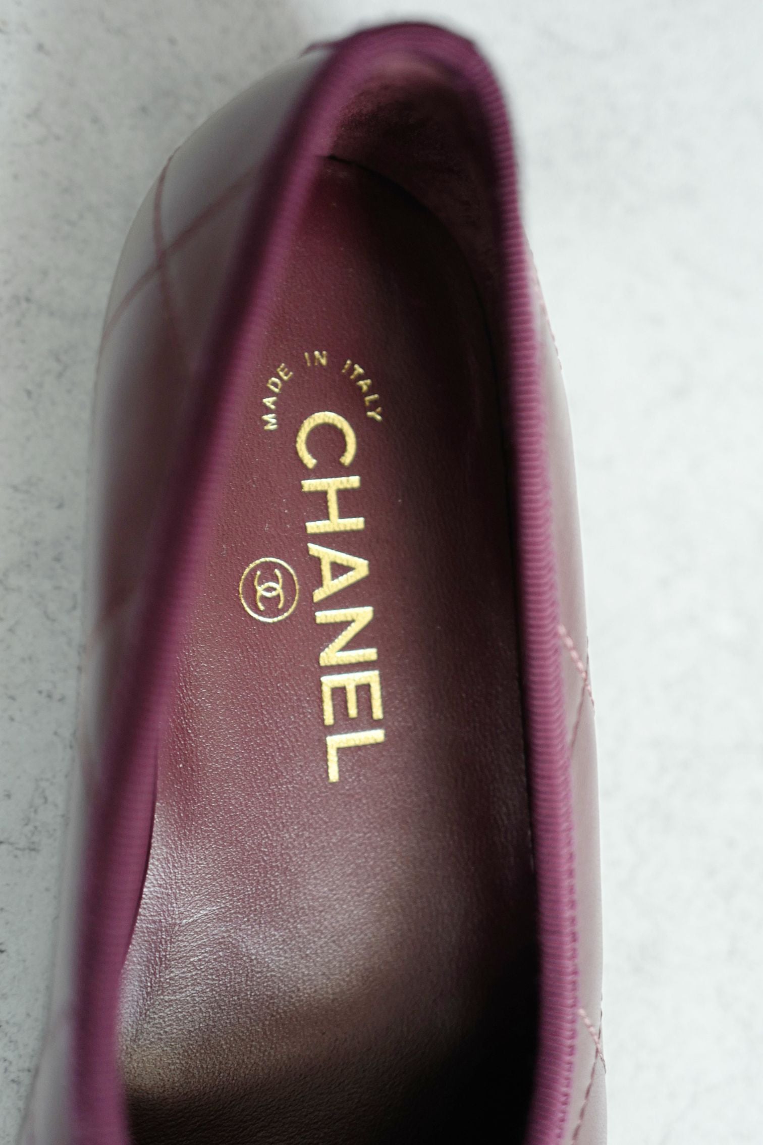 Chanel 26M Coco Beach Ballet Flats Burgundy White Lambskin Size 37