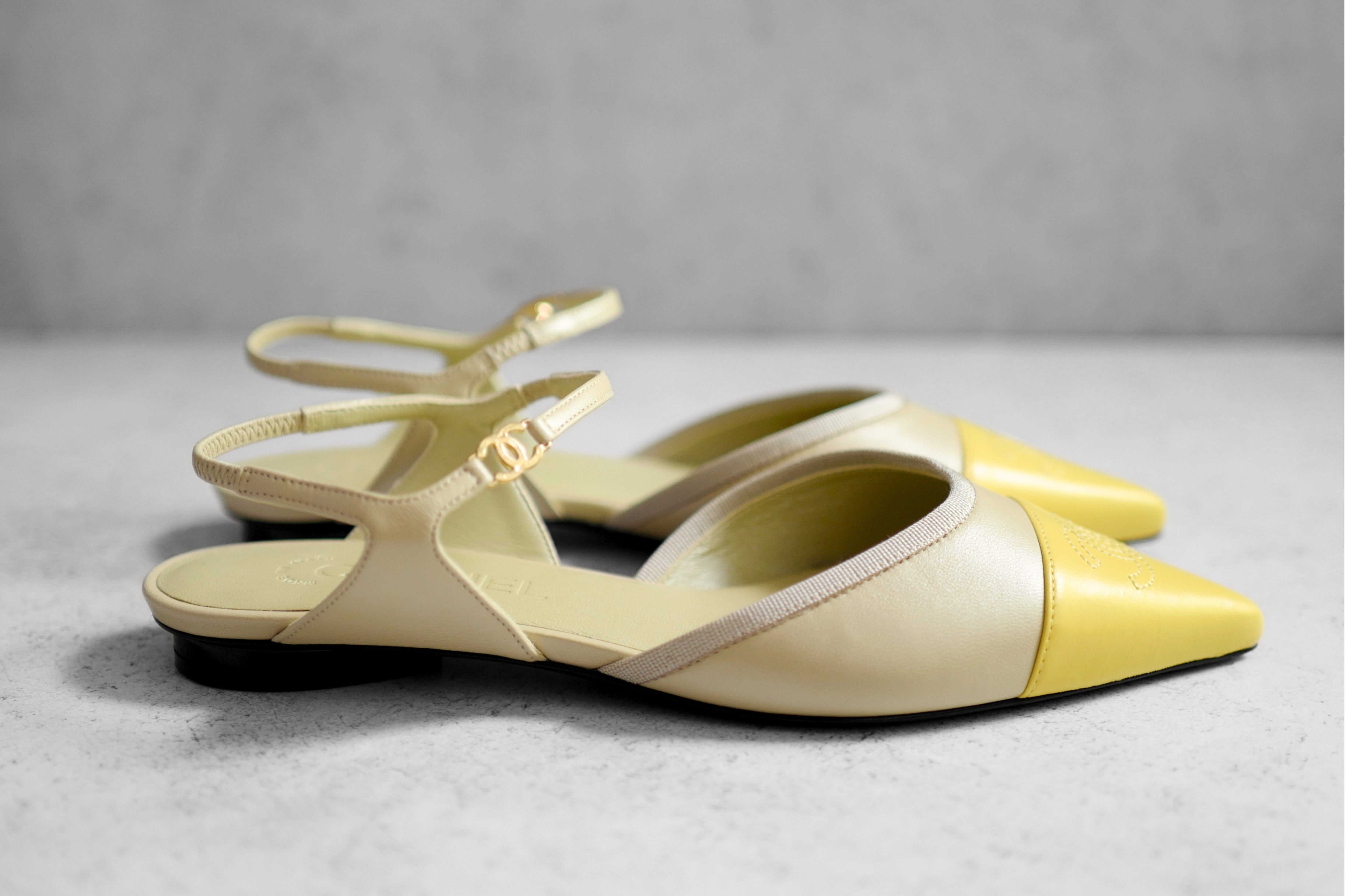 Chanel 26S Slingbacks Light Khaki Yellow Iridescent Lambskin Size 37.5