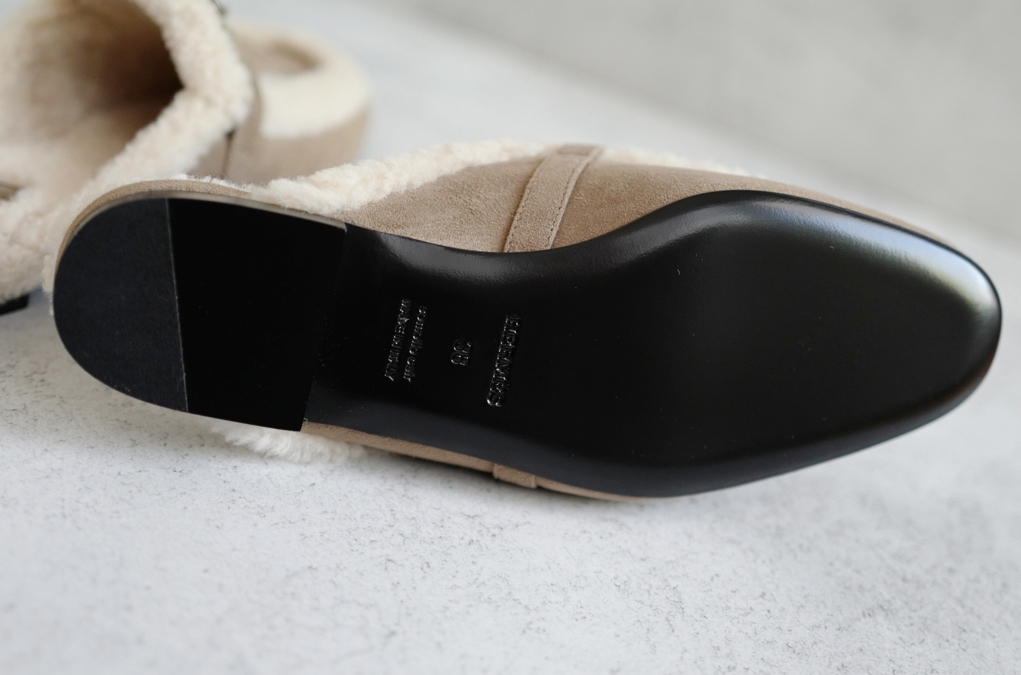 Hermès Oz Mule Etoupe/Ecru Suede Goatskin & Shearling with Palladium Kelly Buckle Size 38