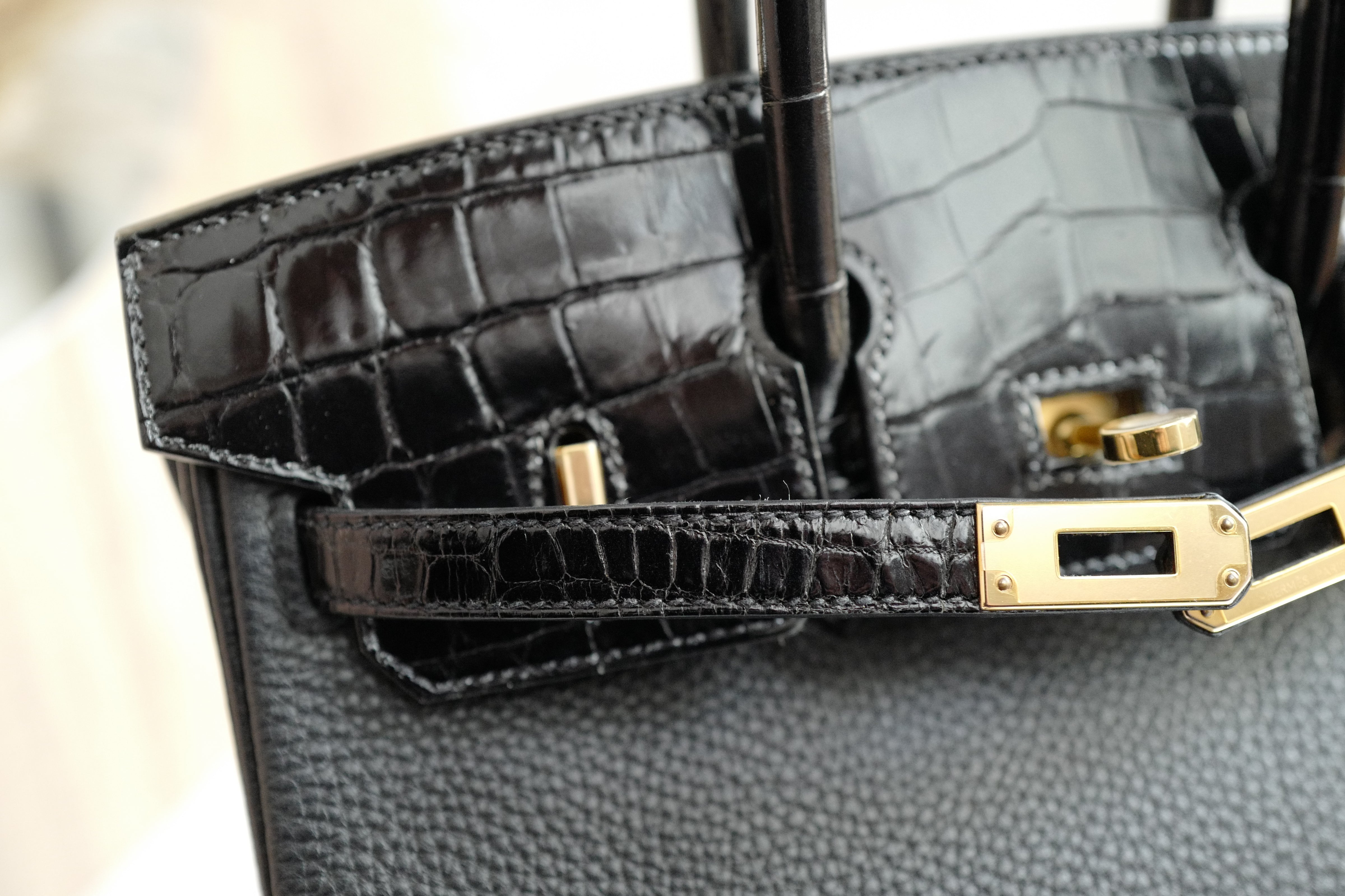 Hermes Birkin 25 touch shiny niloticus in noir/black gold hw Complete with Receipt