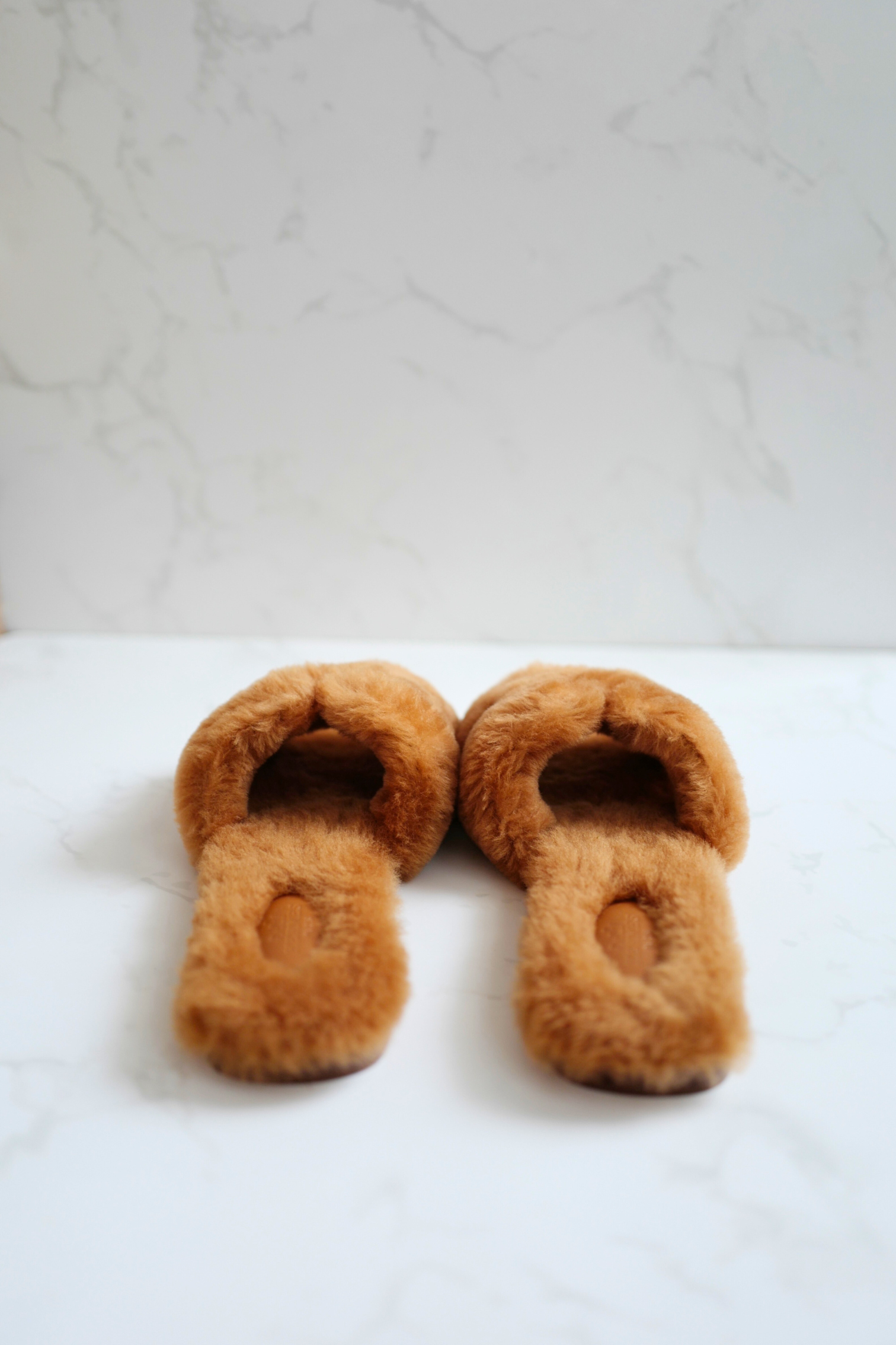 New Hermès Oran Sandal in Sheep Fur Naturel  Size 39