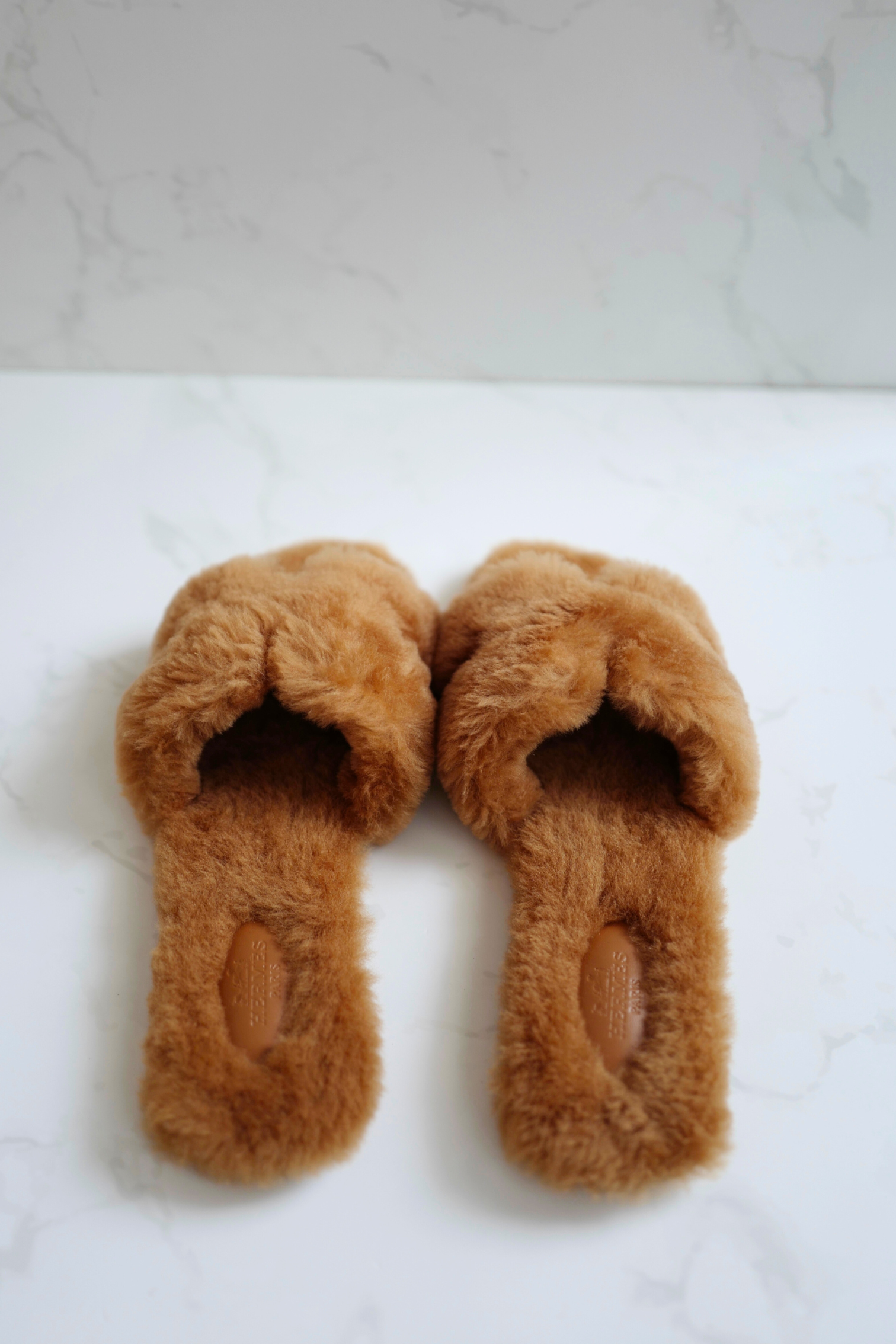 New Hermès Oran Sandal in Sheep Fur Naturel  Size 39