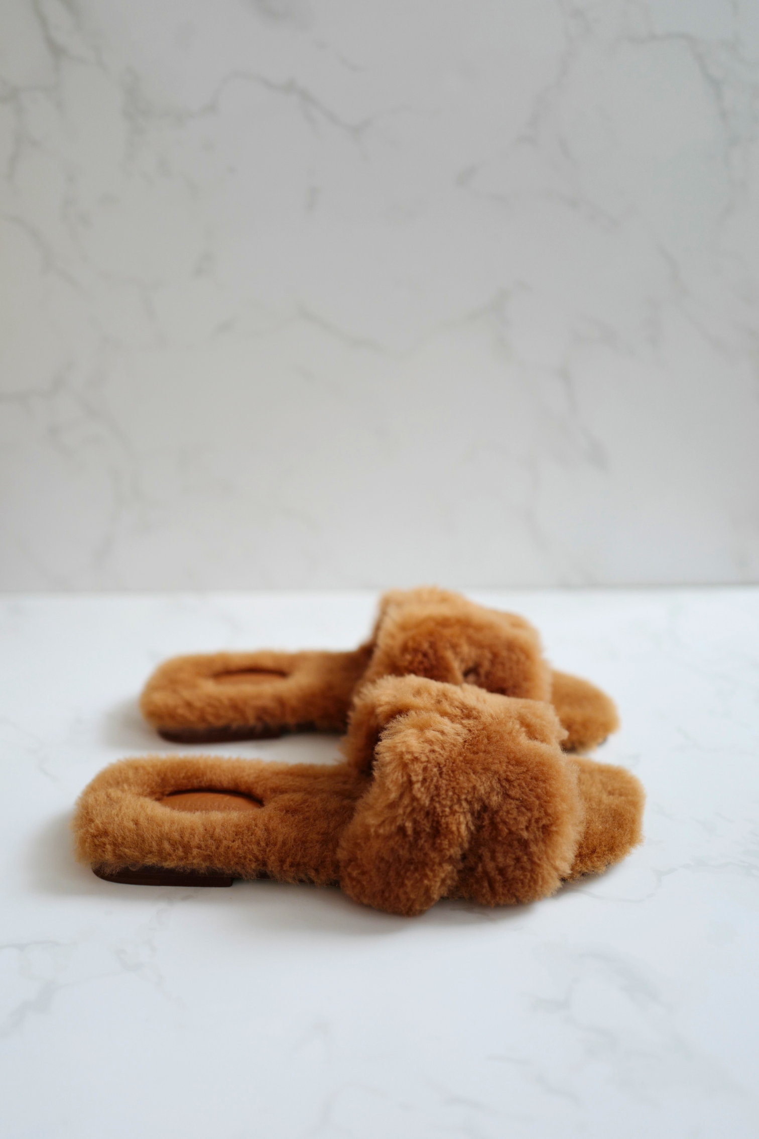 New Hermès Oran Sandal in Sheep Fur Naturel  Size 39
