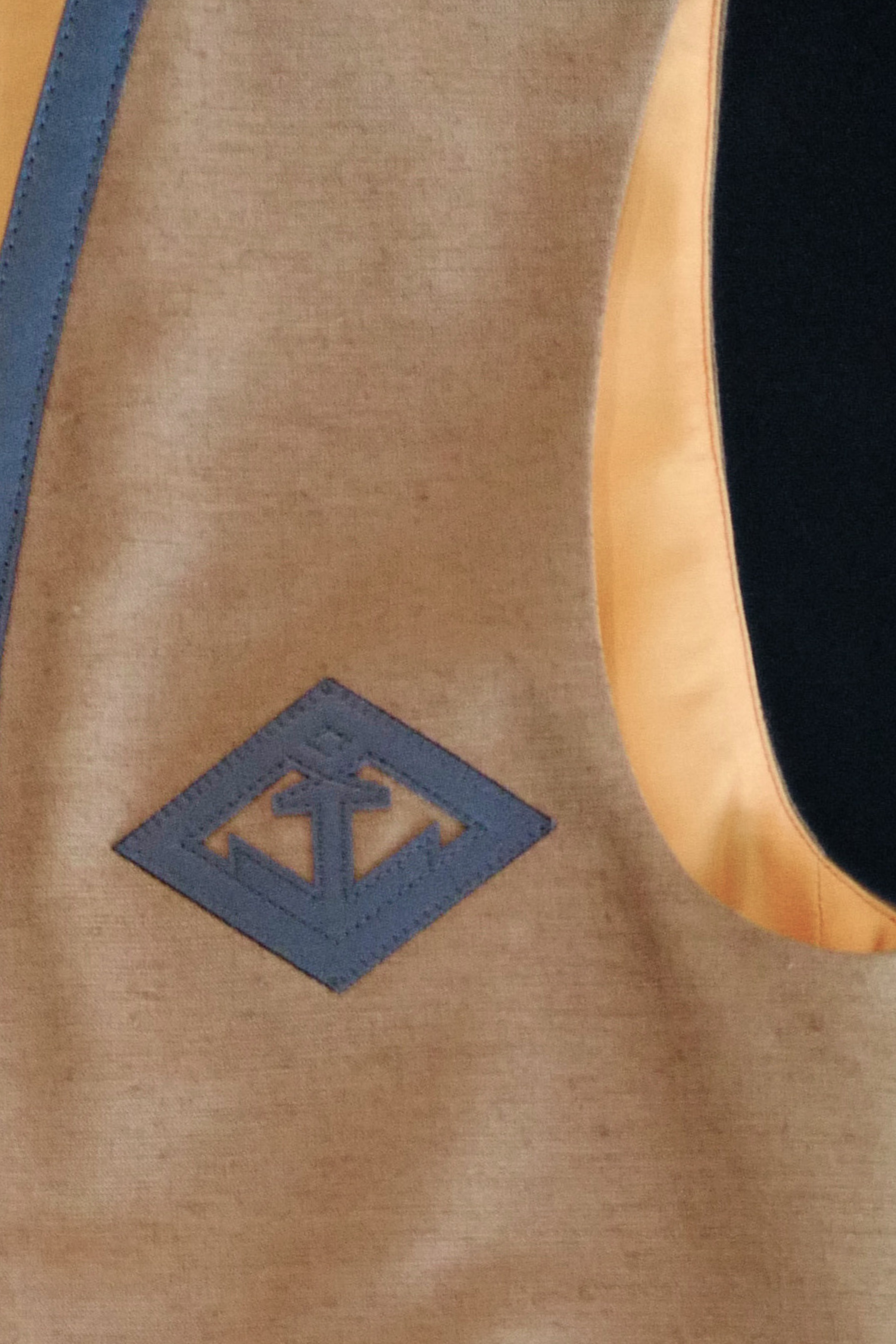 Hermès Women’s Limited Re-edition Outdoor Jacket Reversible Marron Muscade Silk Shantung Size 36 with Nappa Lambskin Trim