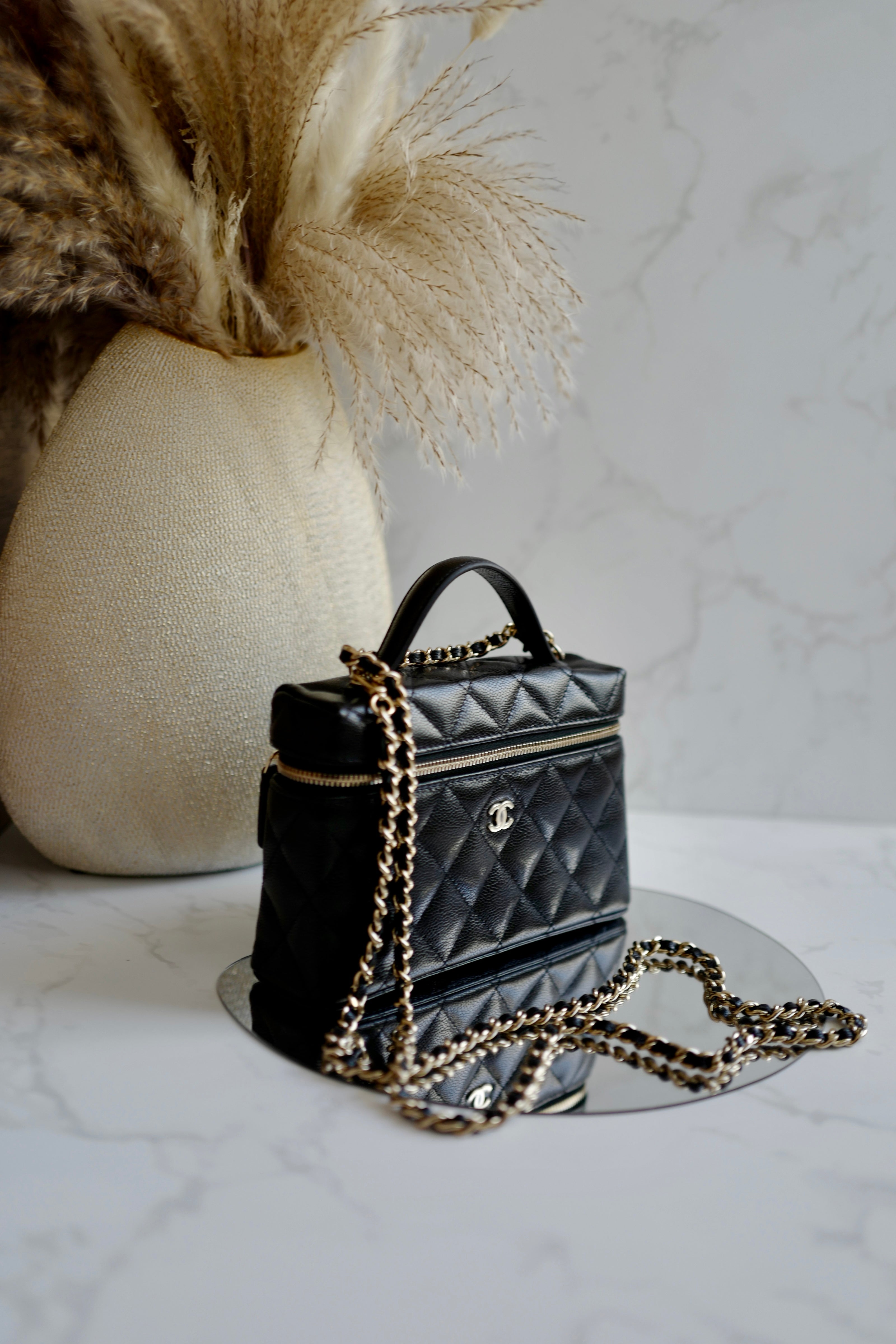 NEW Chanel Spring-Summer 2025 25P Long Chain Vanity Case L19 – Black Caviar GHW