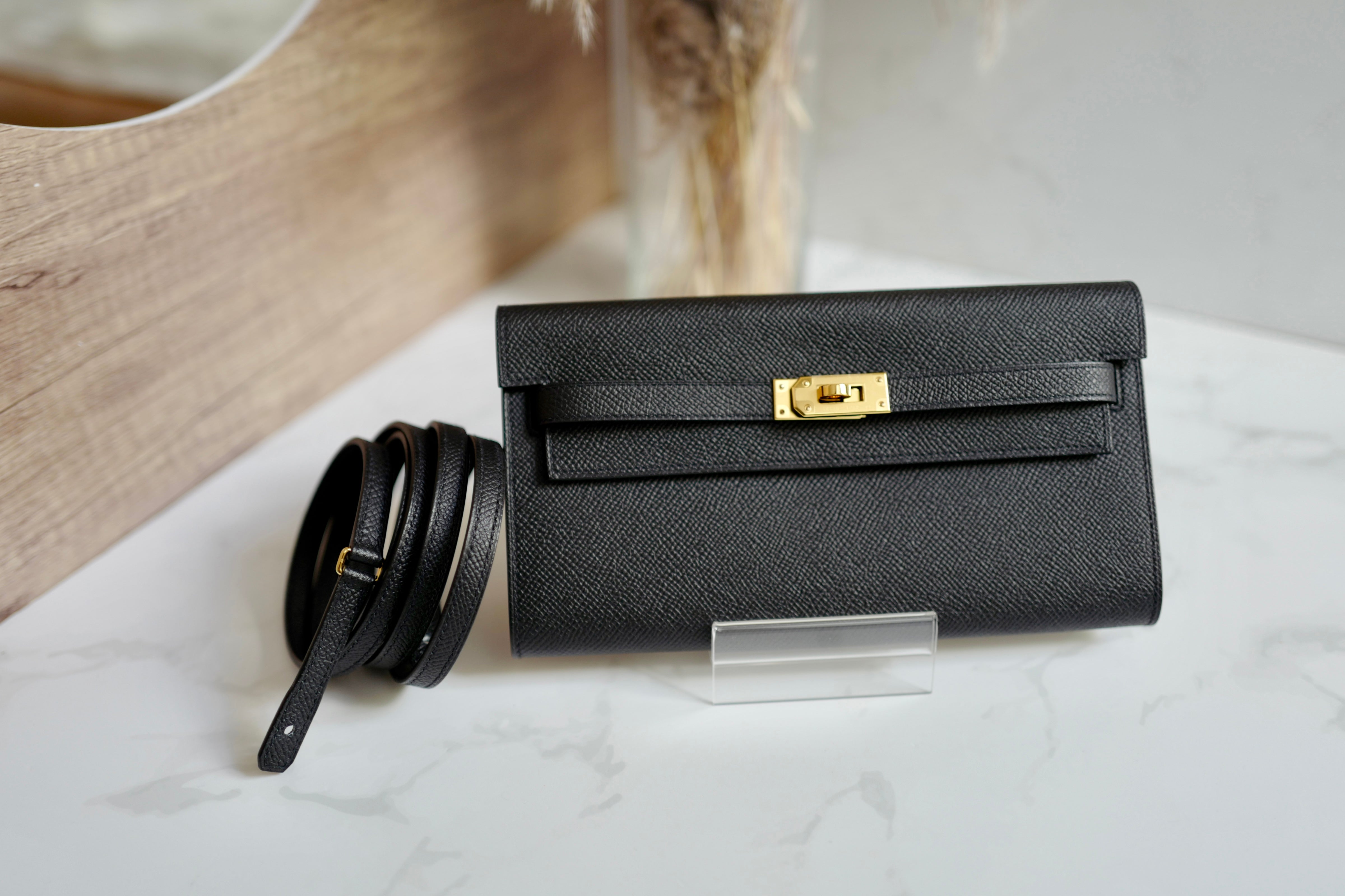 Hermes Sac Kelly To Go in Black Epsom Gold HW