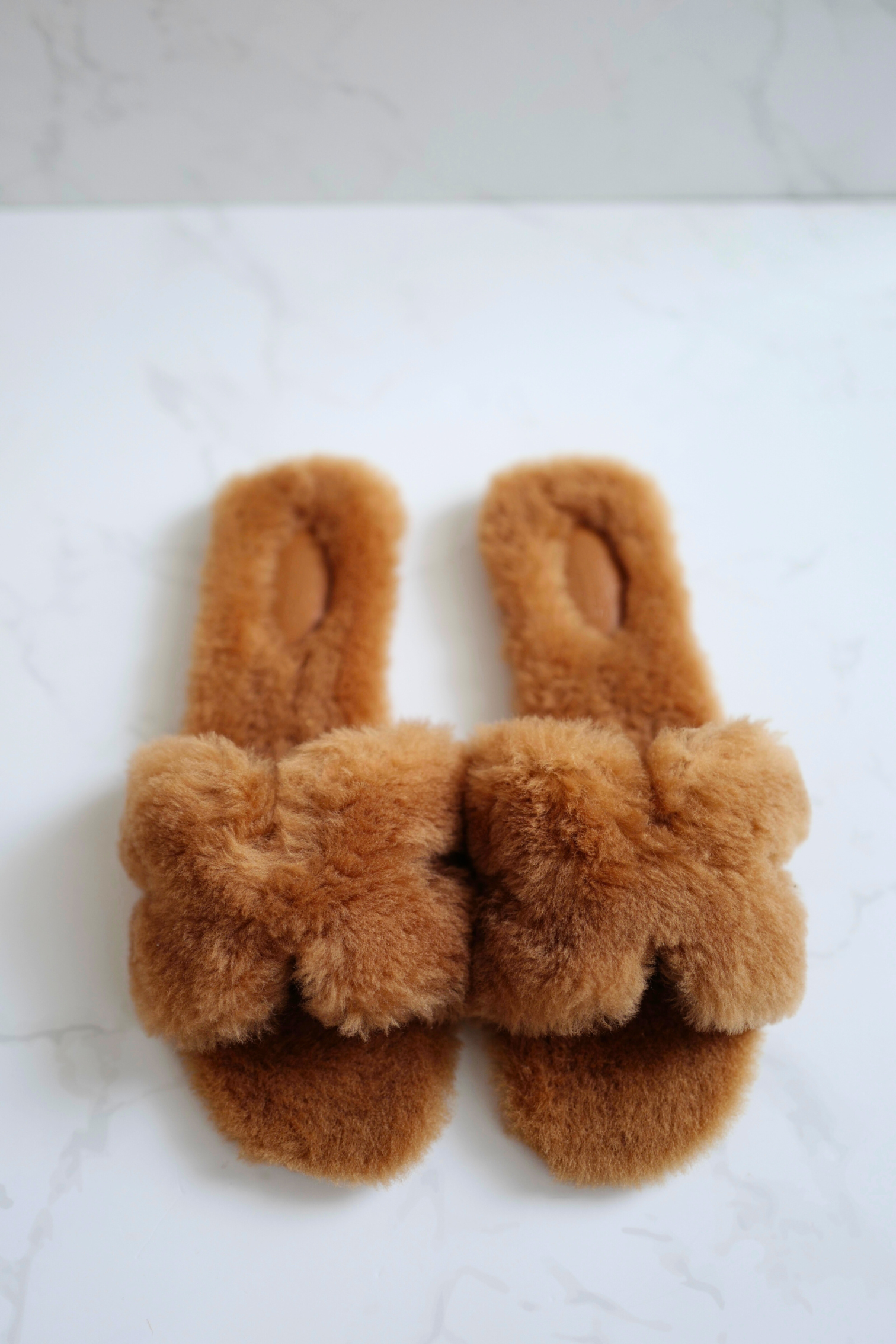 New Hermès Oran Sandal in Sheep Fur Naturel  Size 39