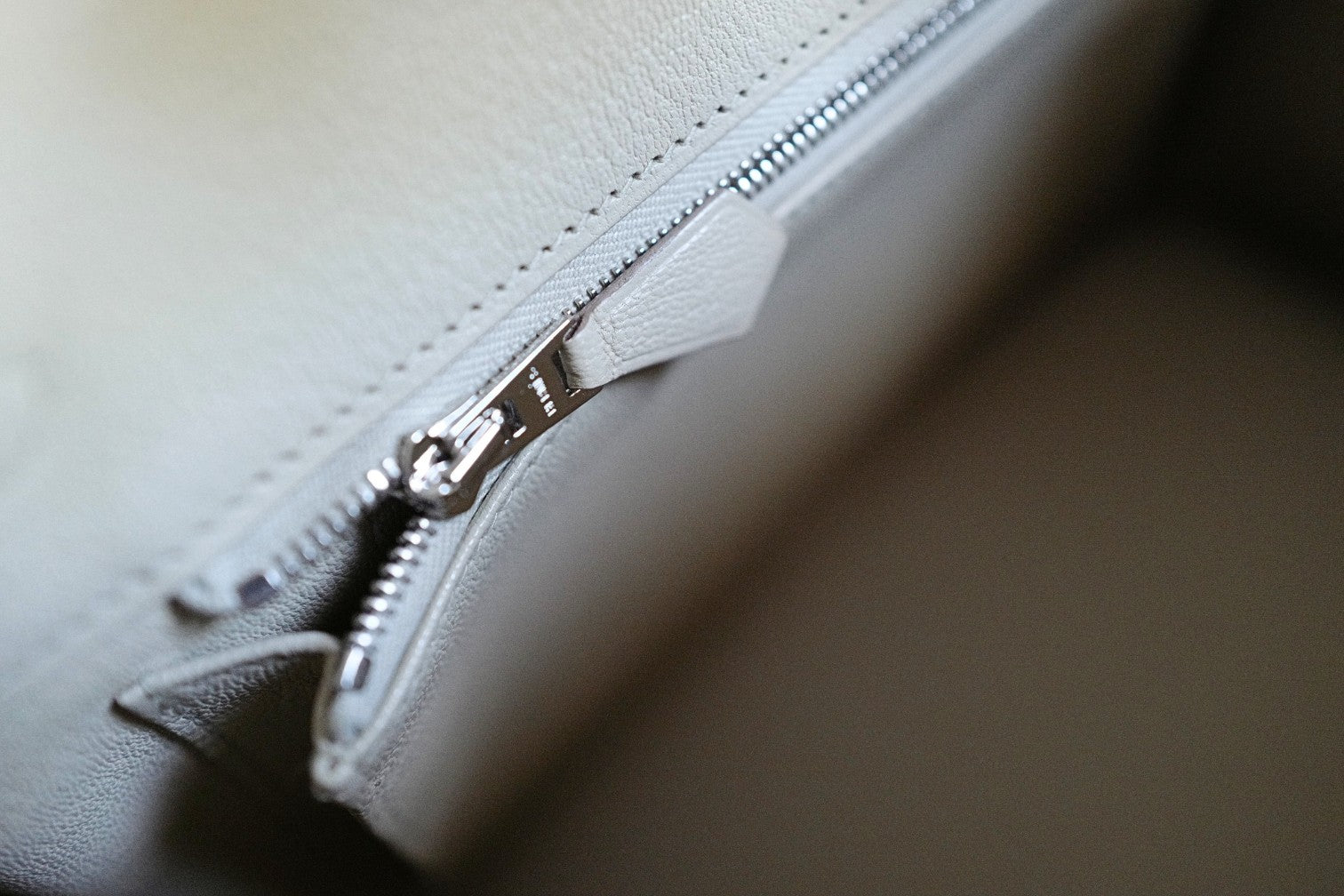 BNIB Hermès Birkin 25 Beton Matte Mississippiensis Alligator Palladium Hardware 2025