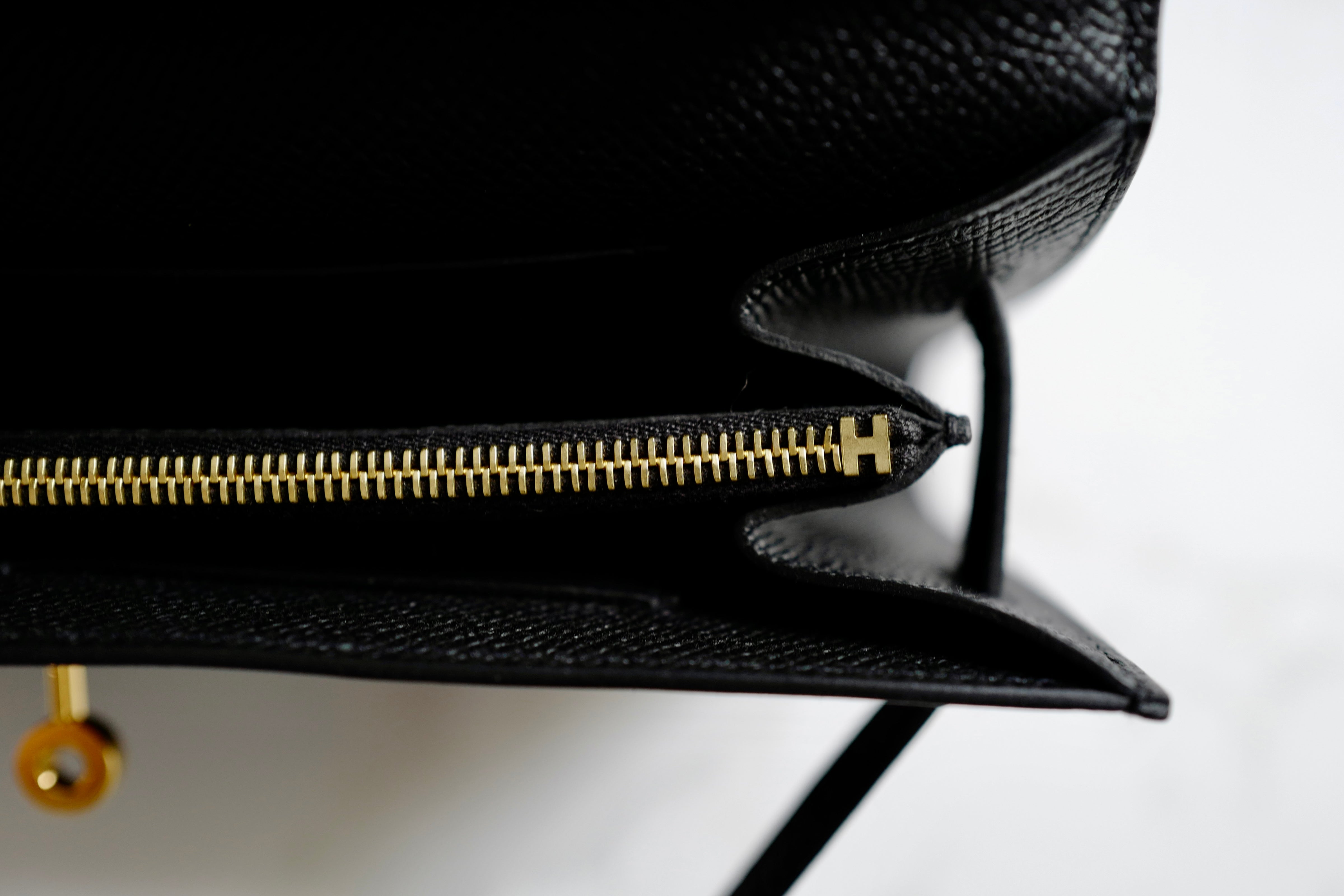 Hermes Sac Kelly To Go in Black Epsom Gold HW