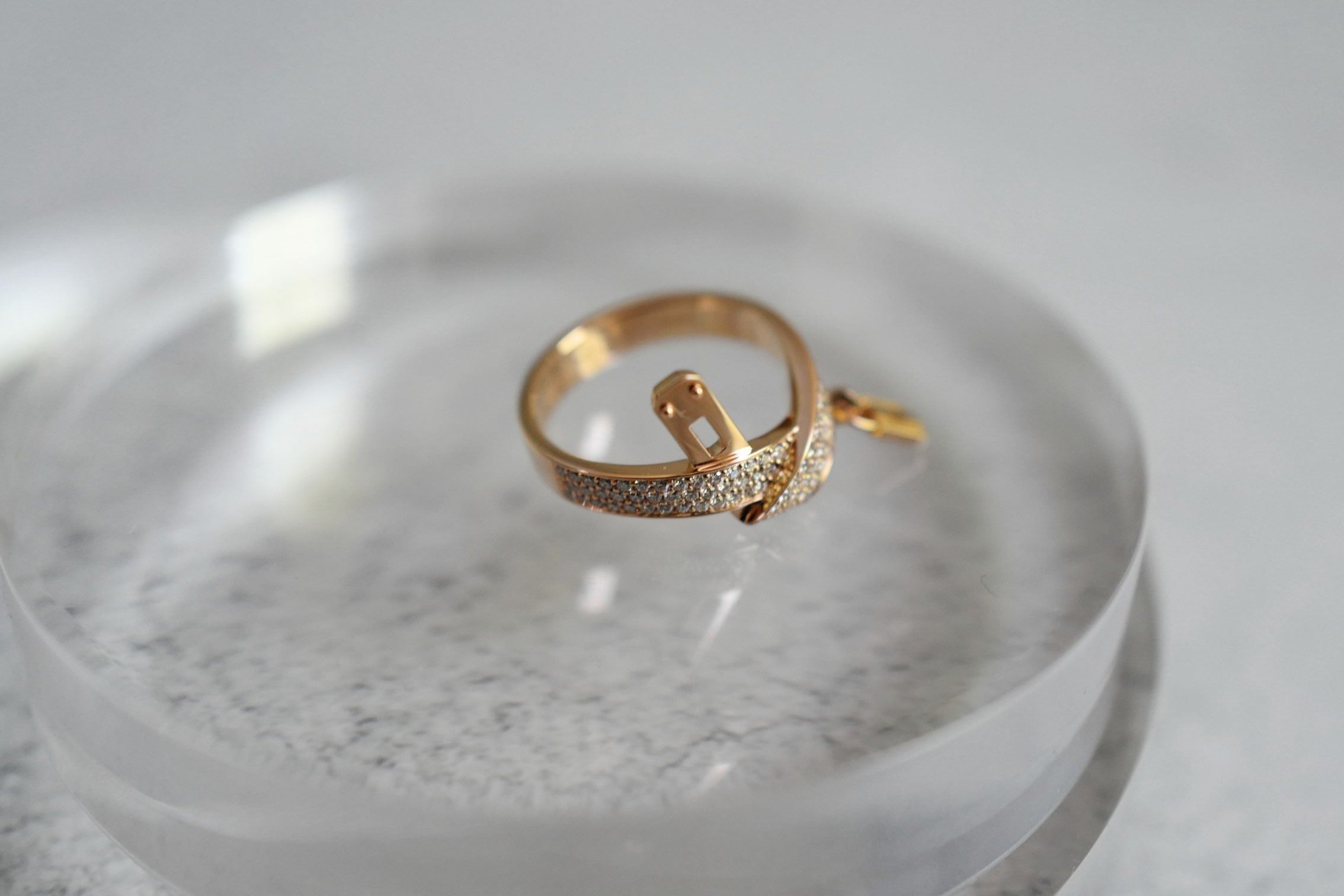 Hermès Kelly Gavroche Ring 18K Rose Gold 94 Diamonds Size 53