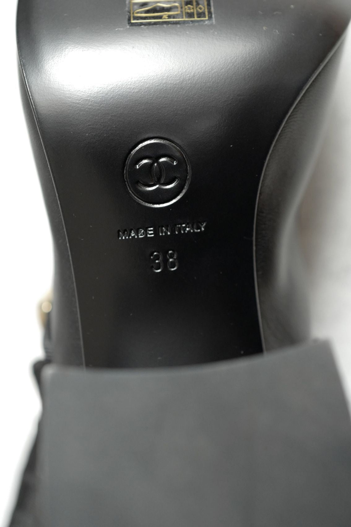 Chanel 24A Metiers D’art Black Leather Mary Jane Heels Gold Charms Size38 BNIB