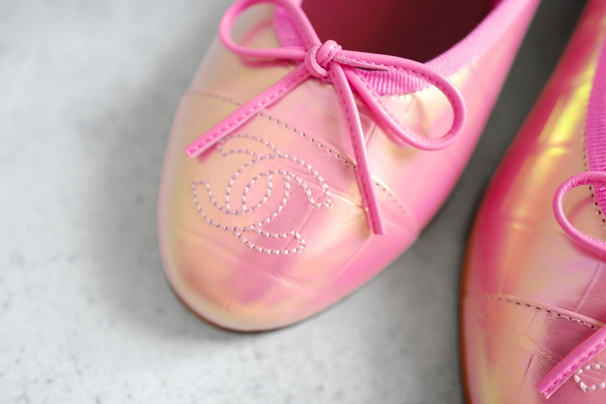 Chanel 26K Matthieu Blazy's Ballet Flats Croc Embossed Calfskin Pink Size 37.5