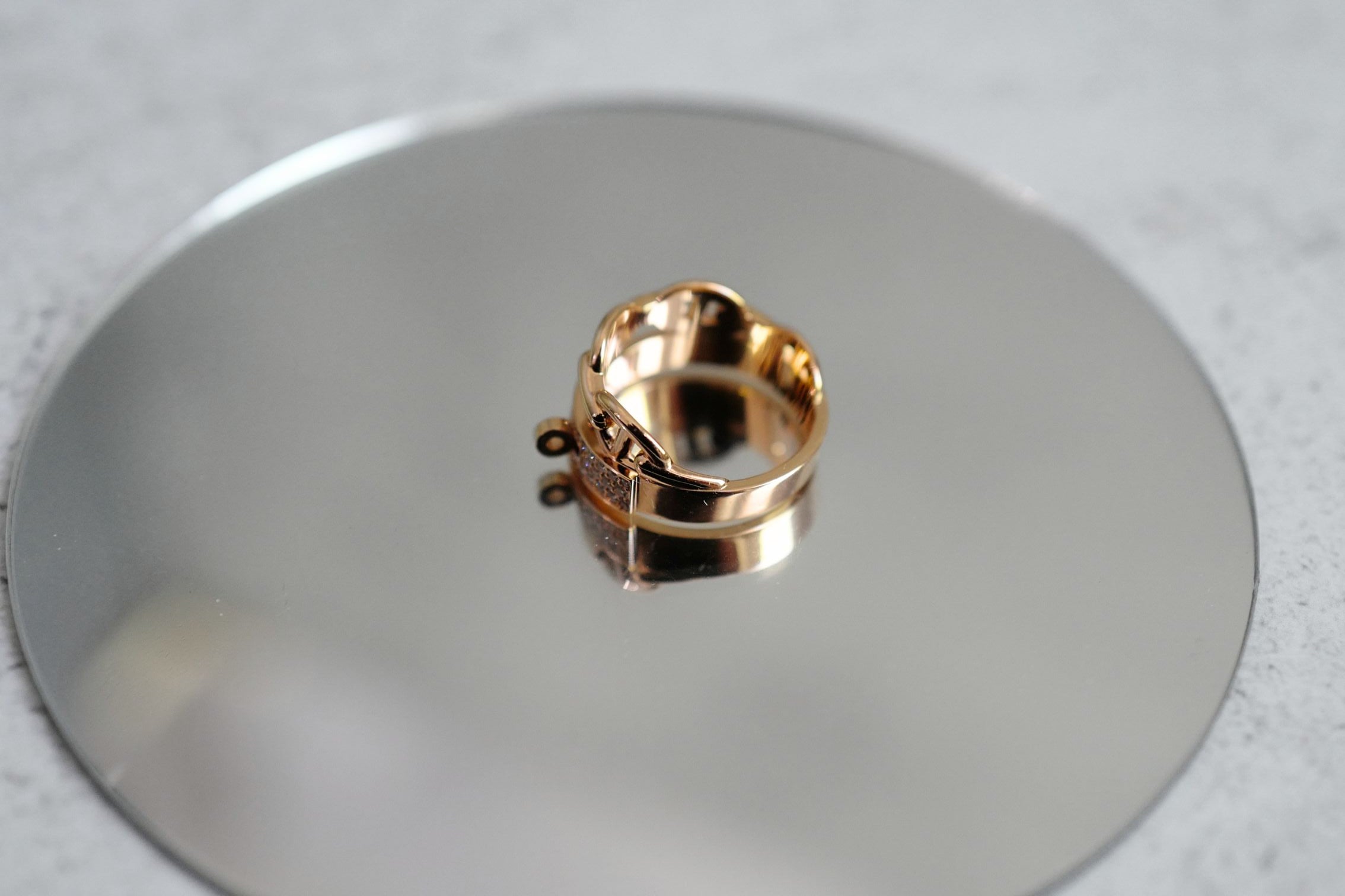 Hermès Kelly Alchimie Double Tour Ring 18K Rose Gold 32 Diamonds Size 53