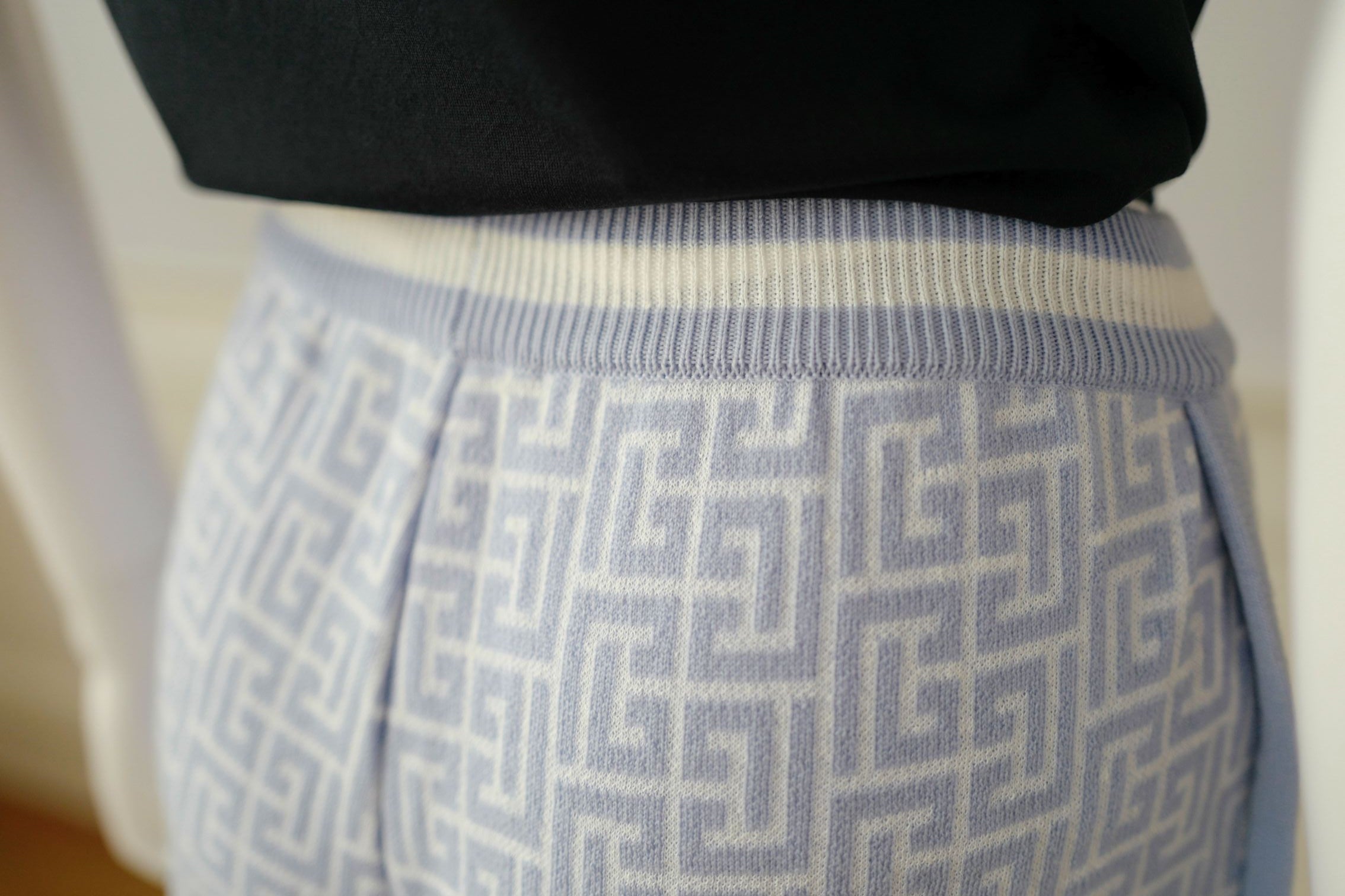 Balmain Monogram Jacquard Wool Blend Tennis Shorts size 36 NEW