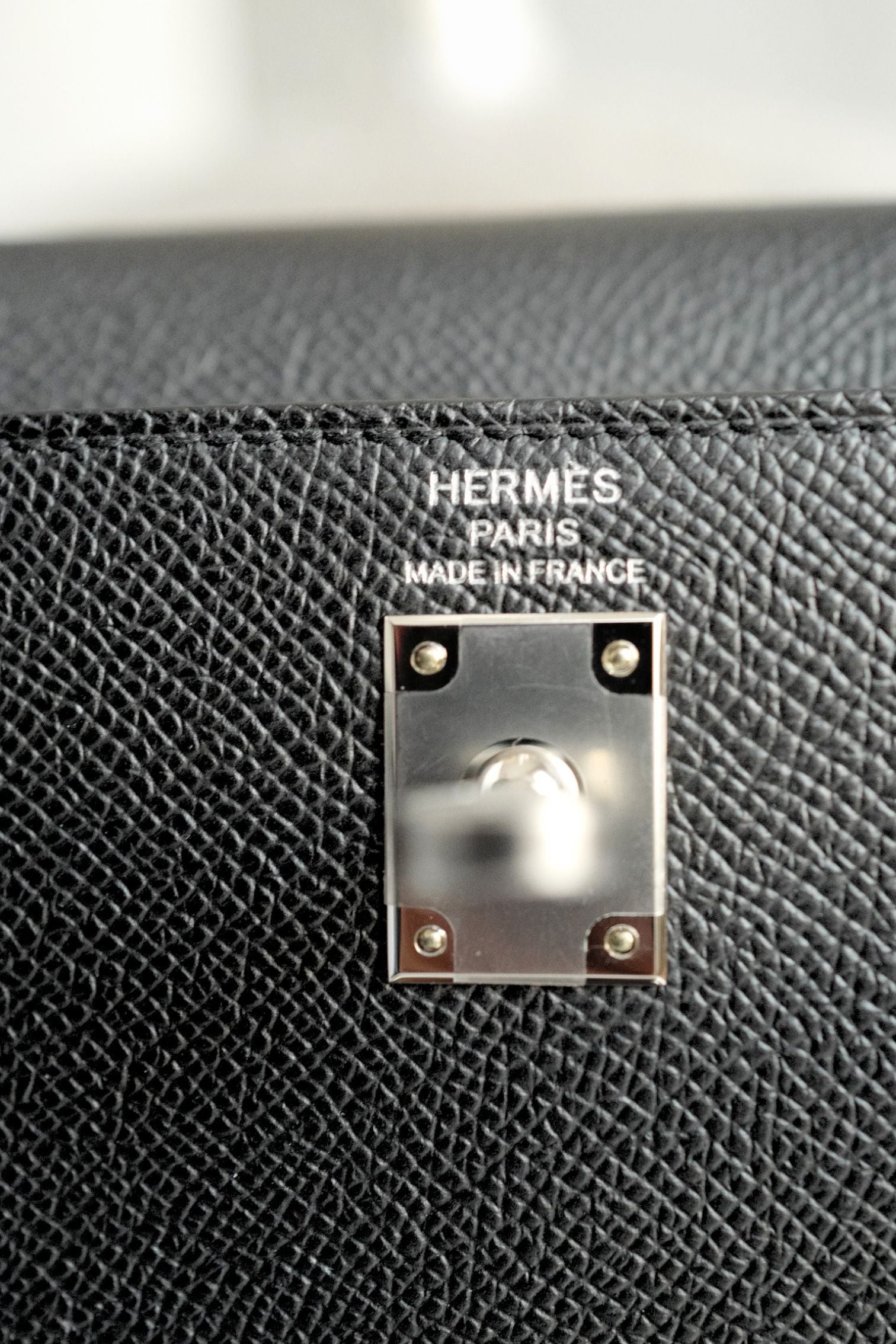 Hermès Kelly 25 Black Epsom Sellier Palladium Hardware K Stamp 2026