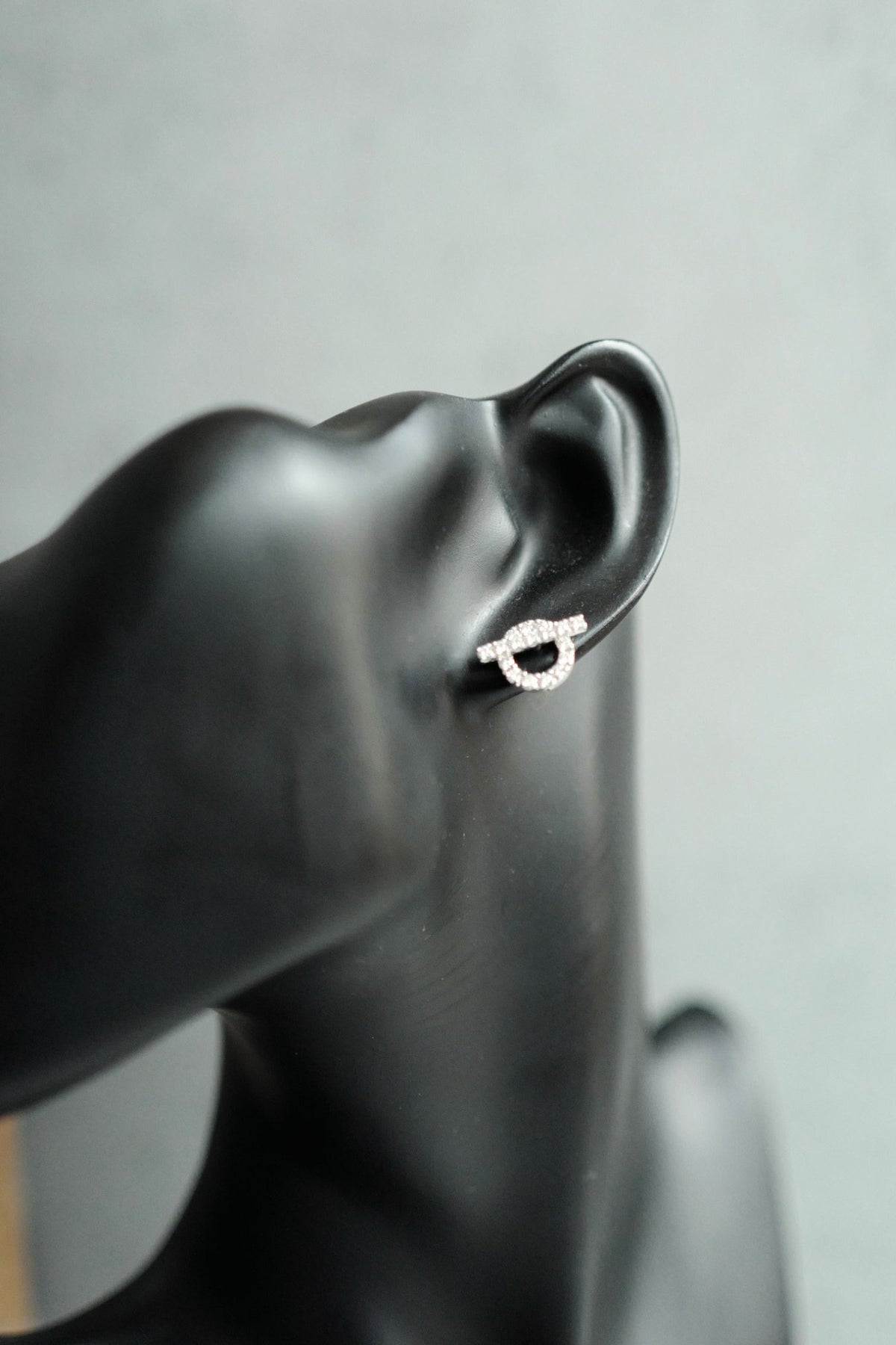 BNIB Hermes Finesse Earrings White Gold With Diamonds $11K Retail