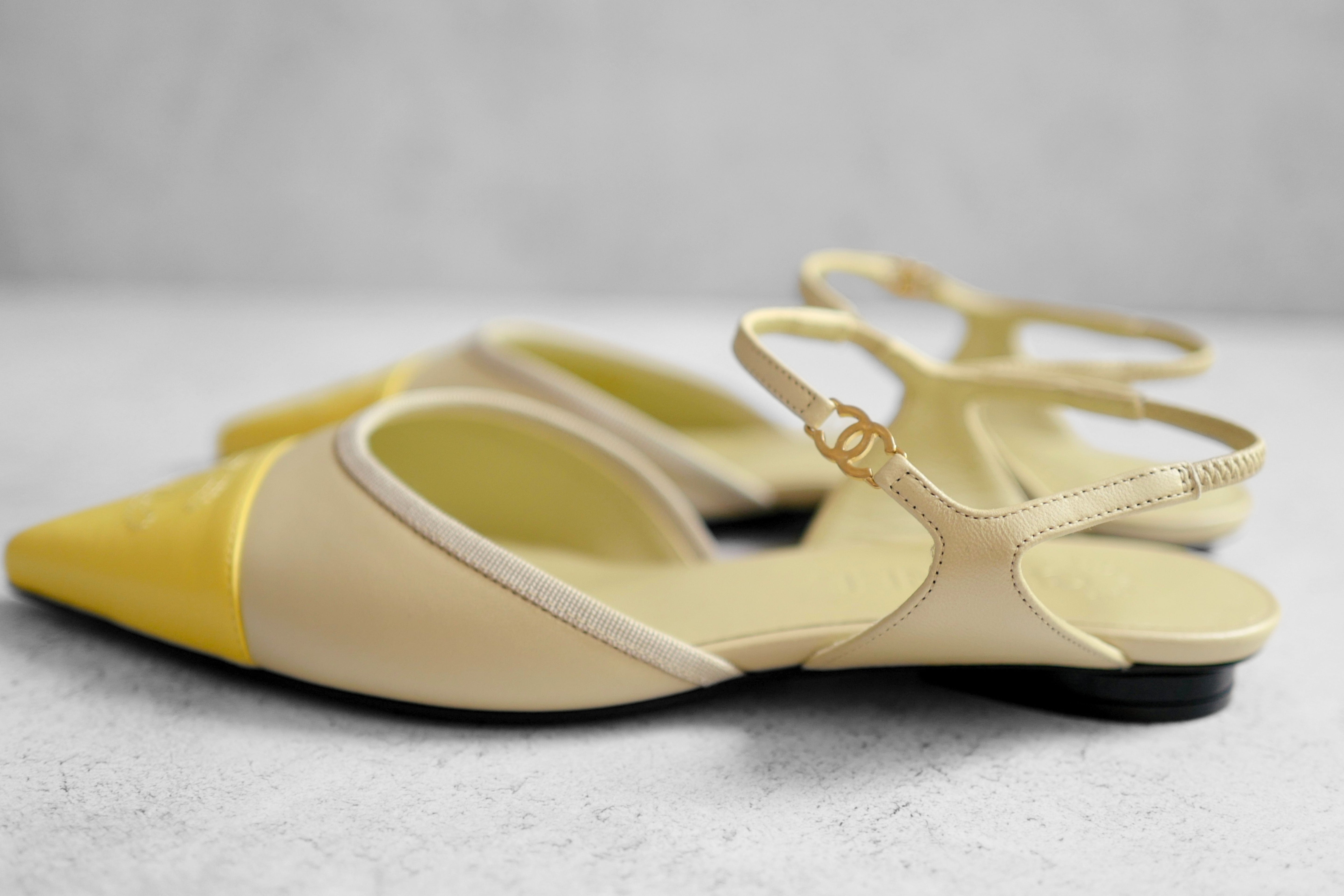 Chanel 26S Slingbacks Light Khaki Yellow Iridescent Lambskin Size 37.5
