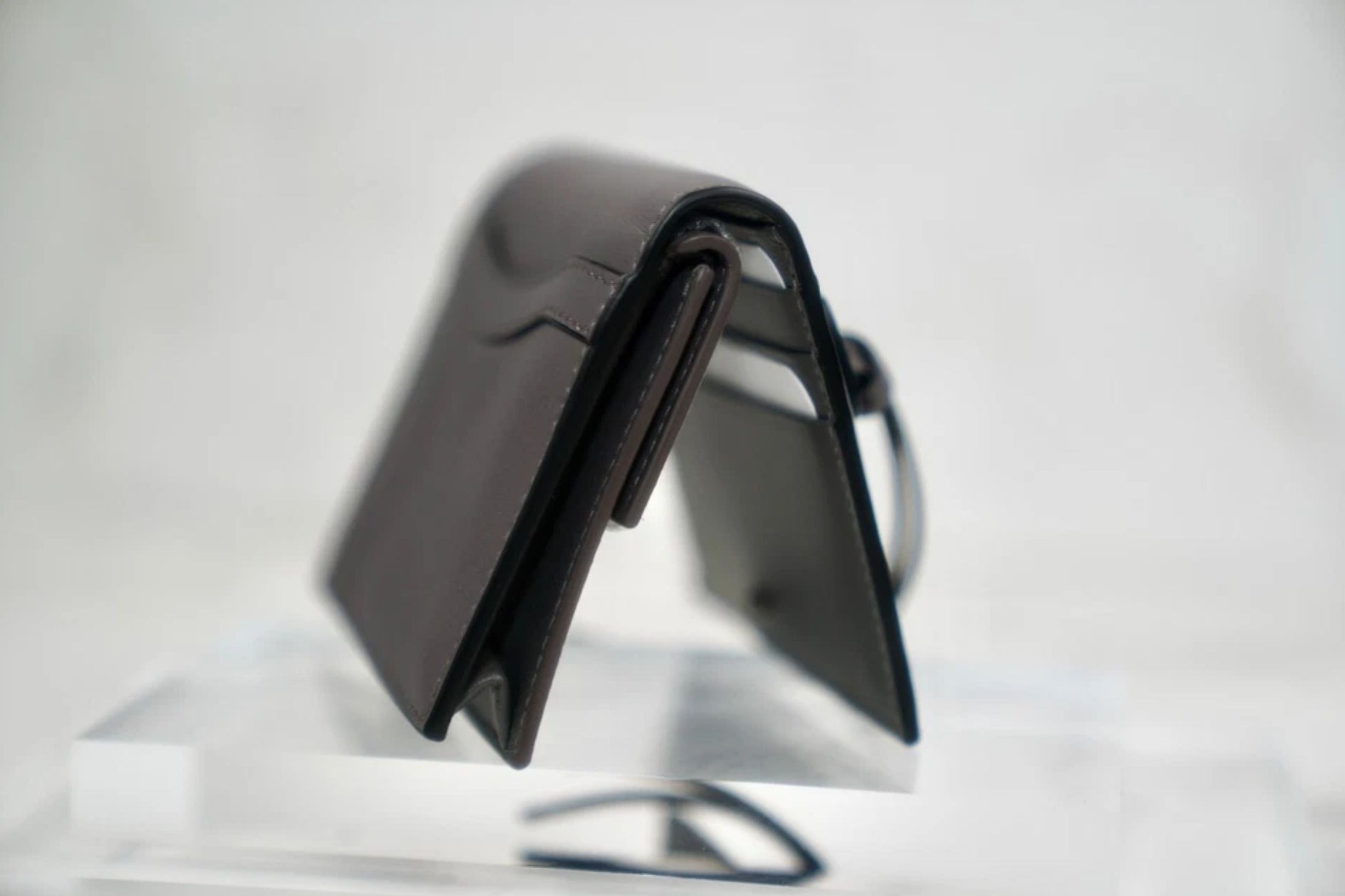 BNIB Balenciaga Women's Neo Classic Mini Wallet in Dark Grey Calfskin