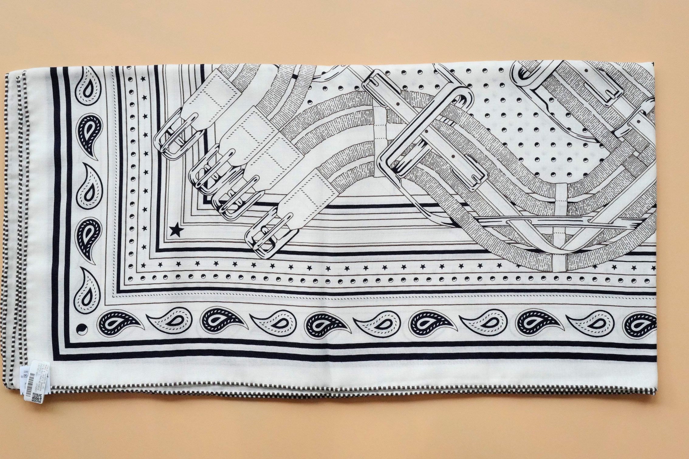 Hermès Mors a Jouets Bandana Shawl 140 Blanc/Bleu Marine/Ébène Cashmere Silk