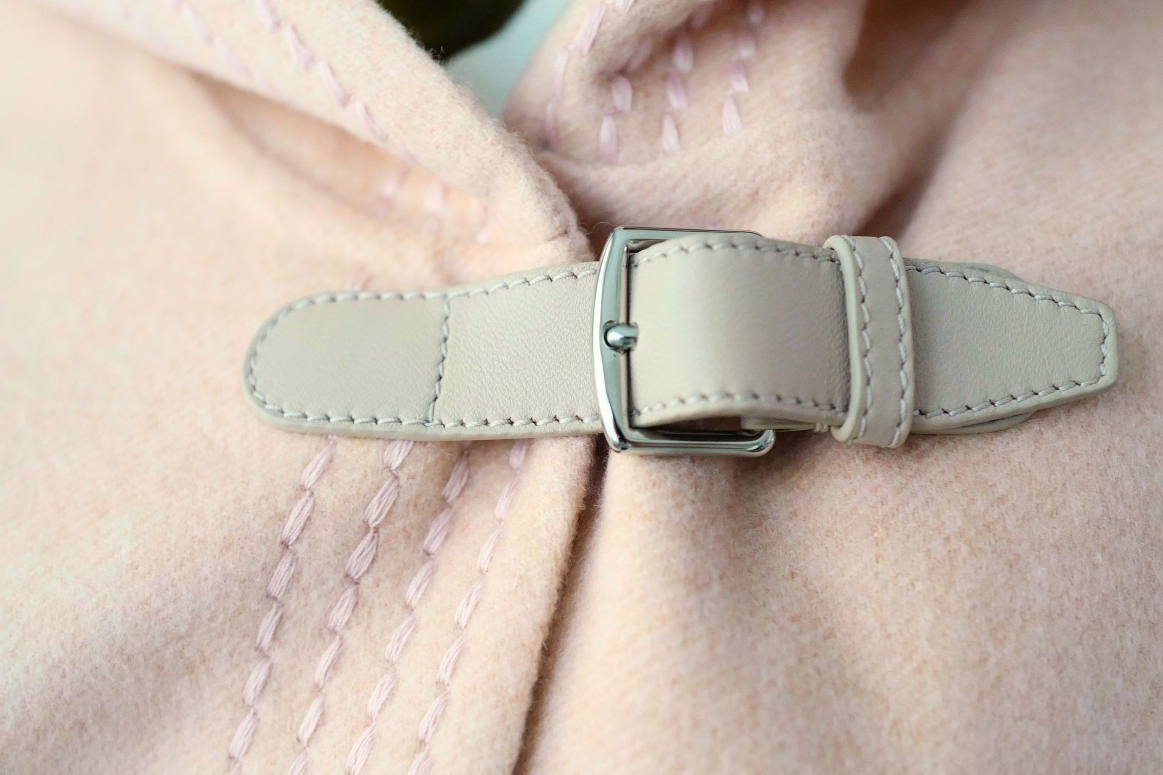 Hermès Paletot à Capuche Rose Palomino Cashmere Size 40