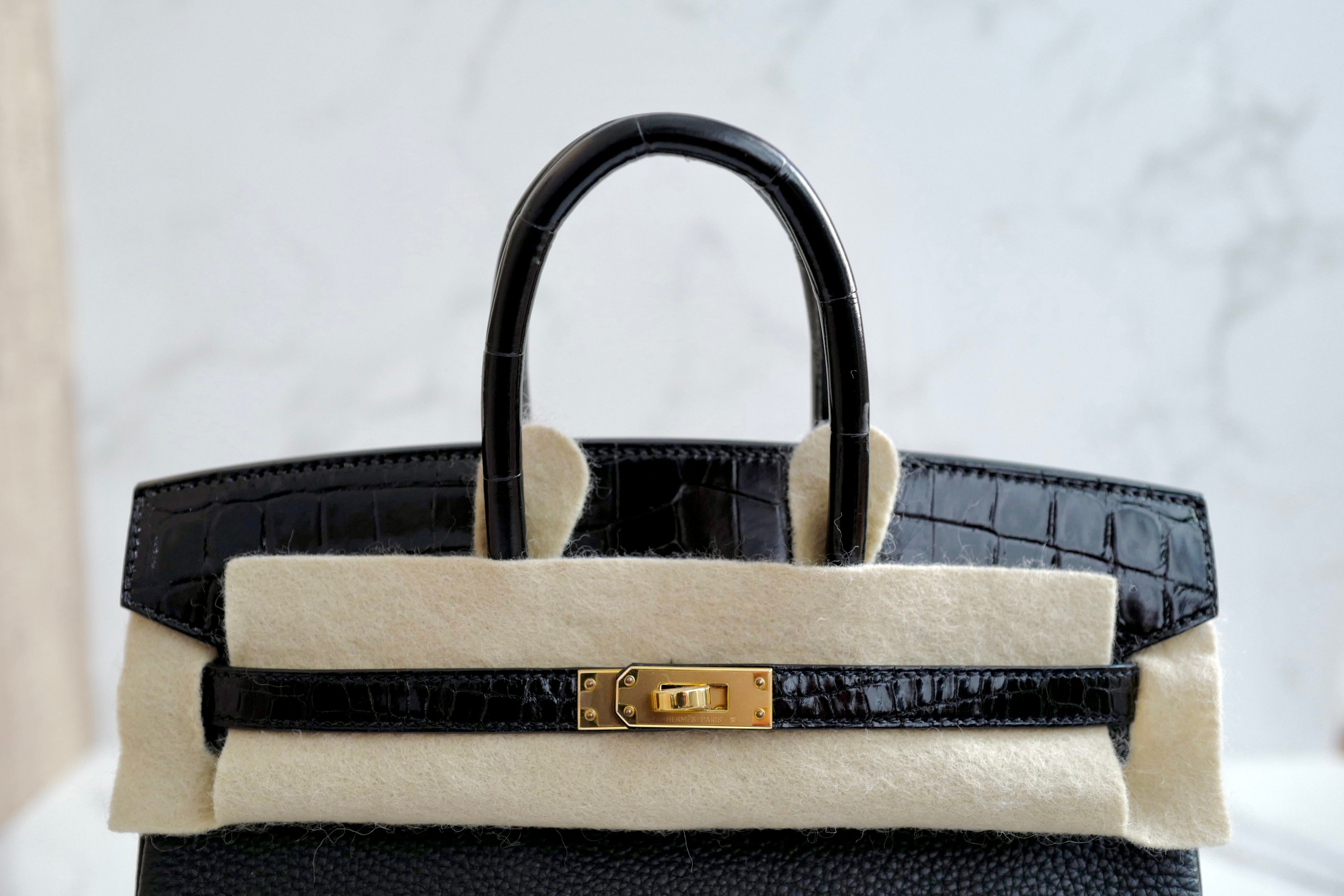 Hermes Birkin 25 touch shiny niloticus in noir/black gold hw Complete with Receipt