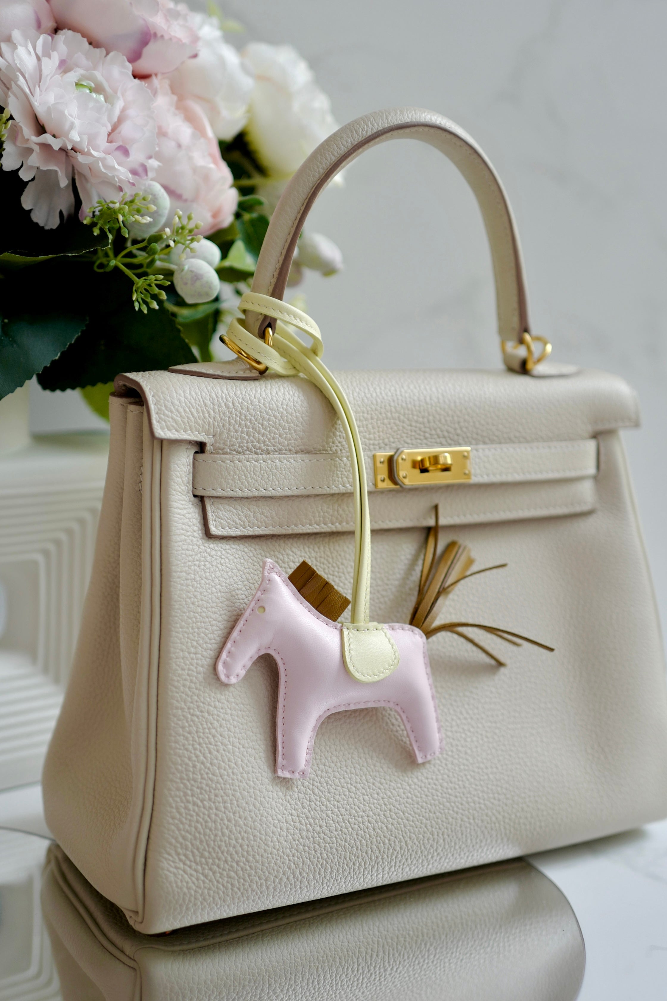 BNIB Hermes Rodeo PM Agneau Milo Rose Darling/Jaune Milton/Kraft