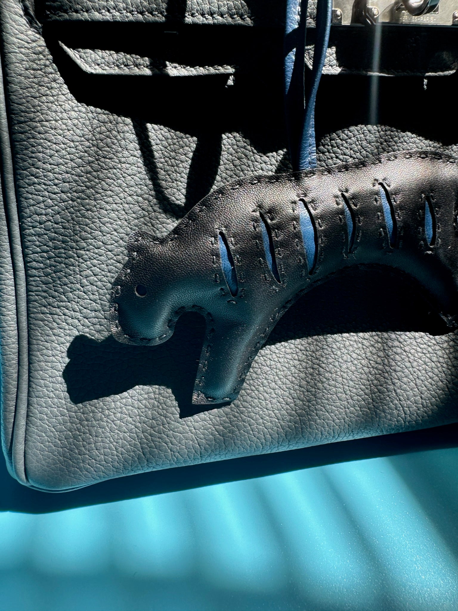 Hermes Charm Roo Roo Tiger noir/blue BNIB