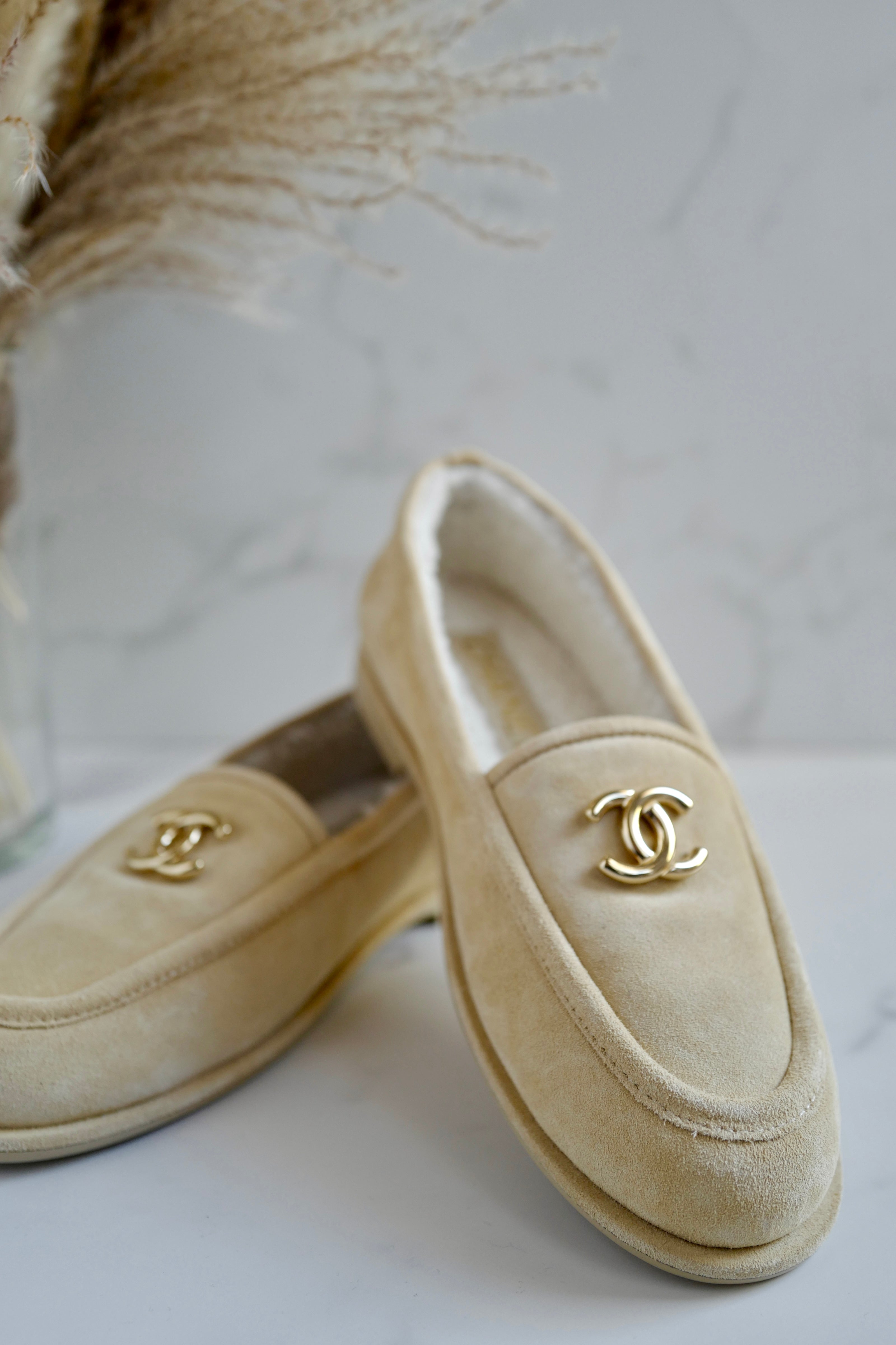 Chanel 24K Shearling Lined Suede Calfskin CC Loafers Moccasins Shoes size 37