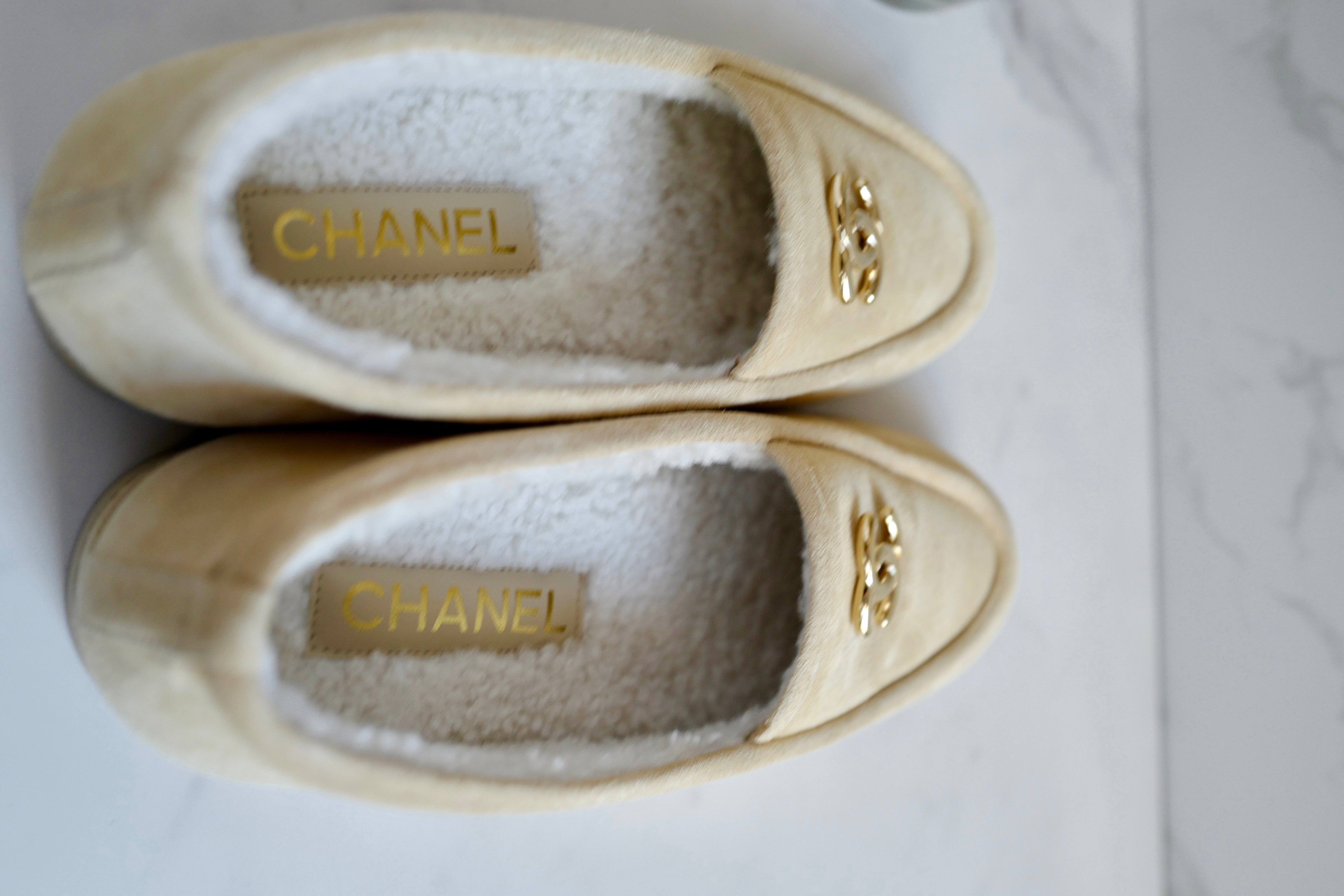 Chanel 24K Shearling Lined Suede Calfskin CC Loafers Moccasins Shoes size 37