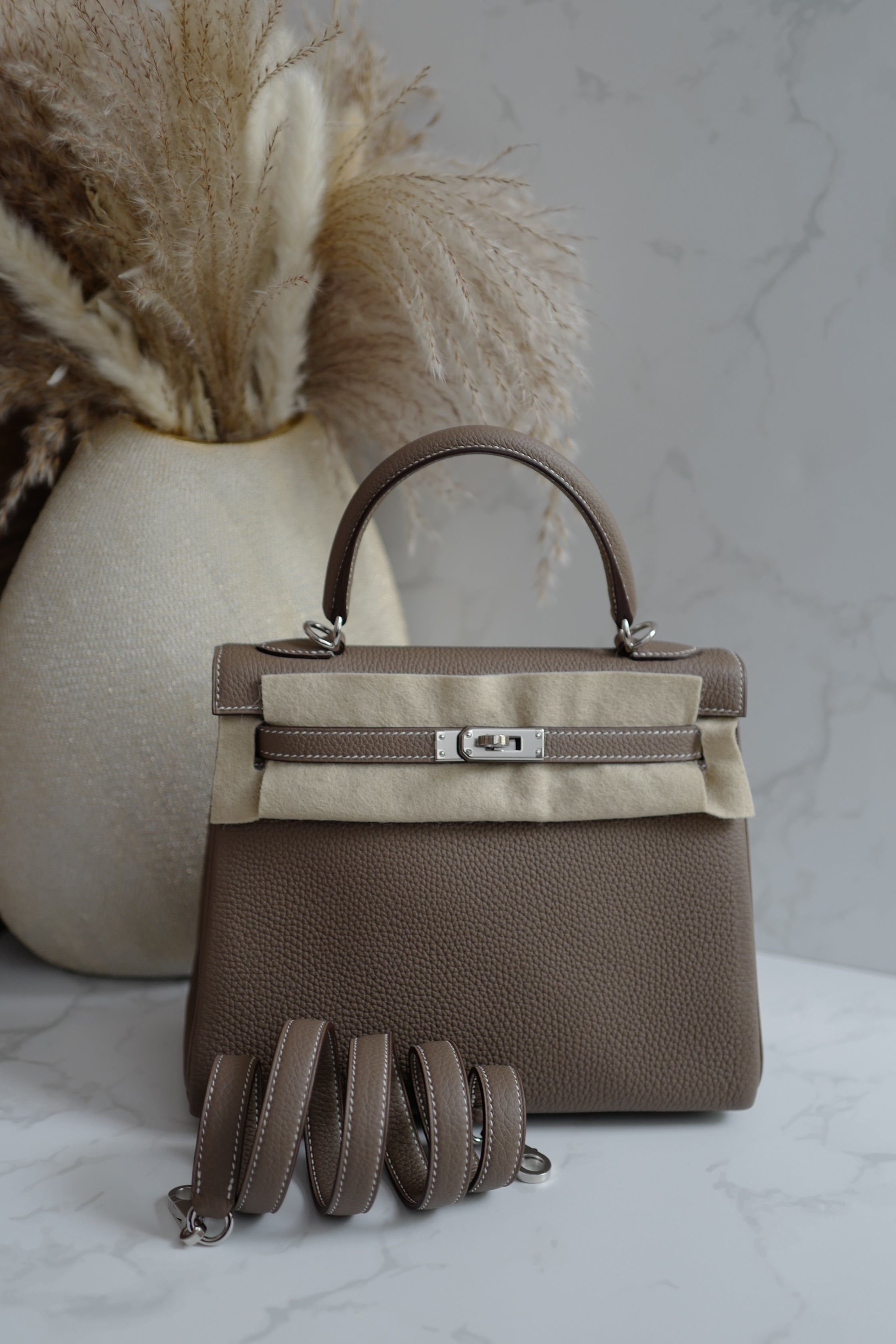 BNIB Hermes Kelly 25 Etoupe Togo Retourne Palladium HW Y 2020 NEW