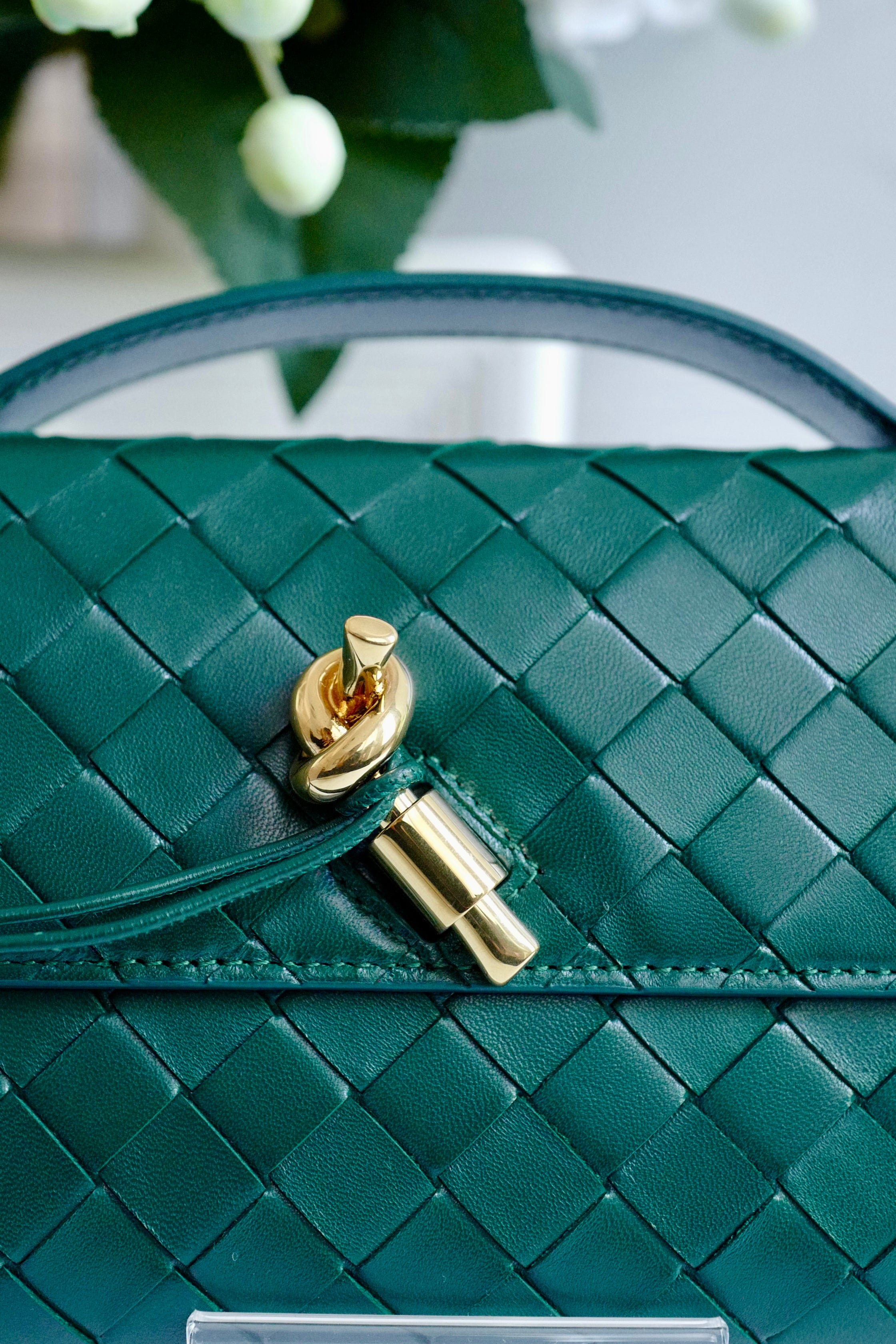 Bottega Veneta Andiamo Clutch Emerald Green NEW