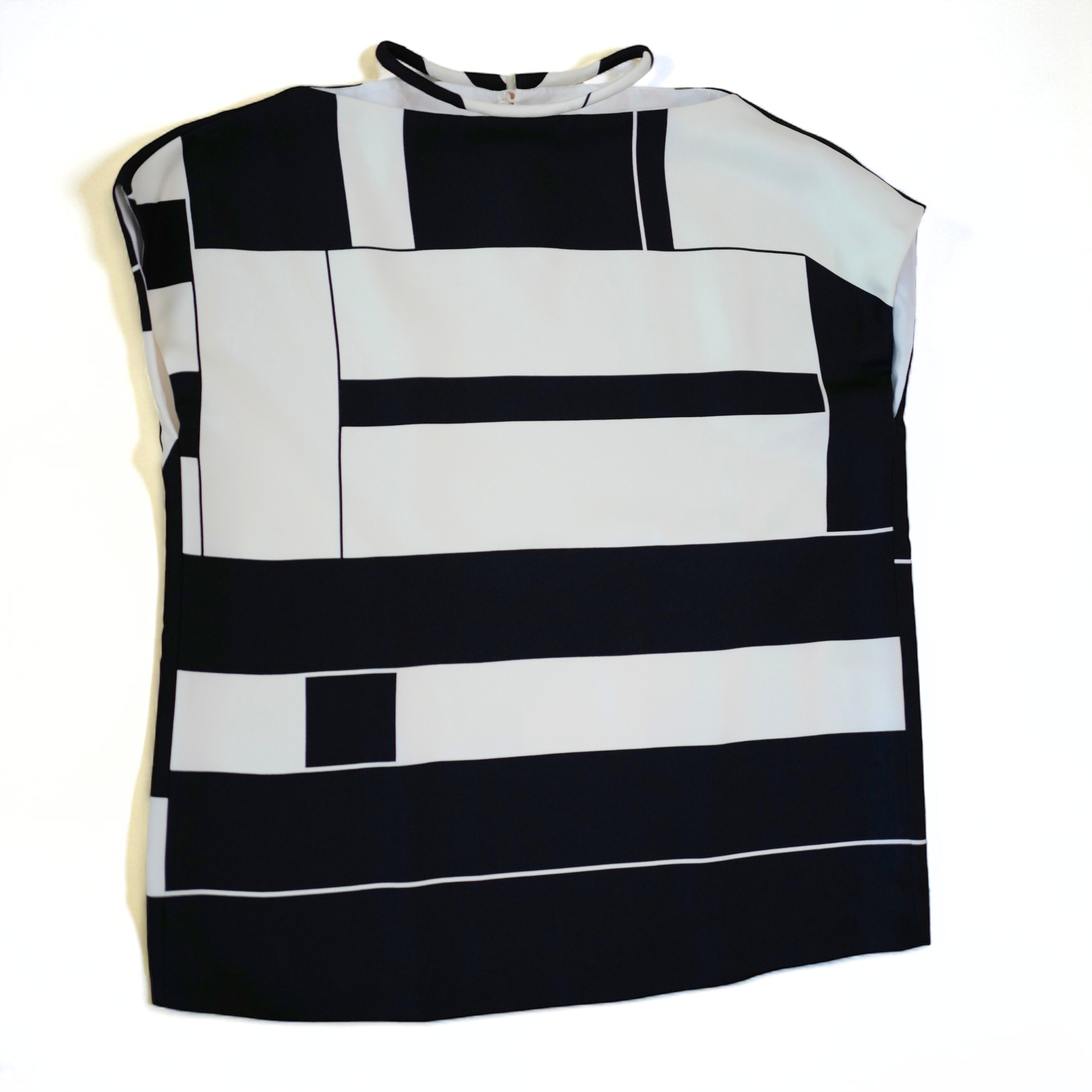 Hermes Top Colllier Beta 140 Sur Twill In Noir (black) Size 34