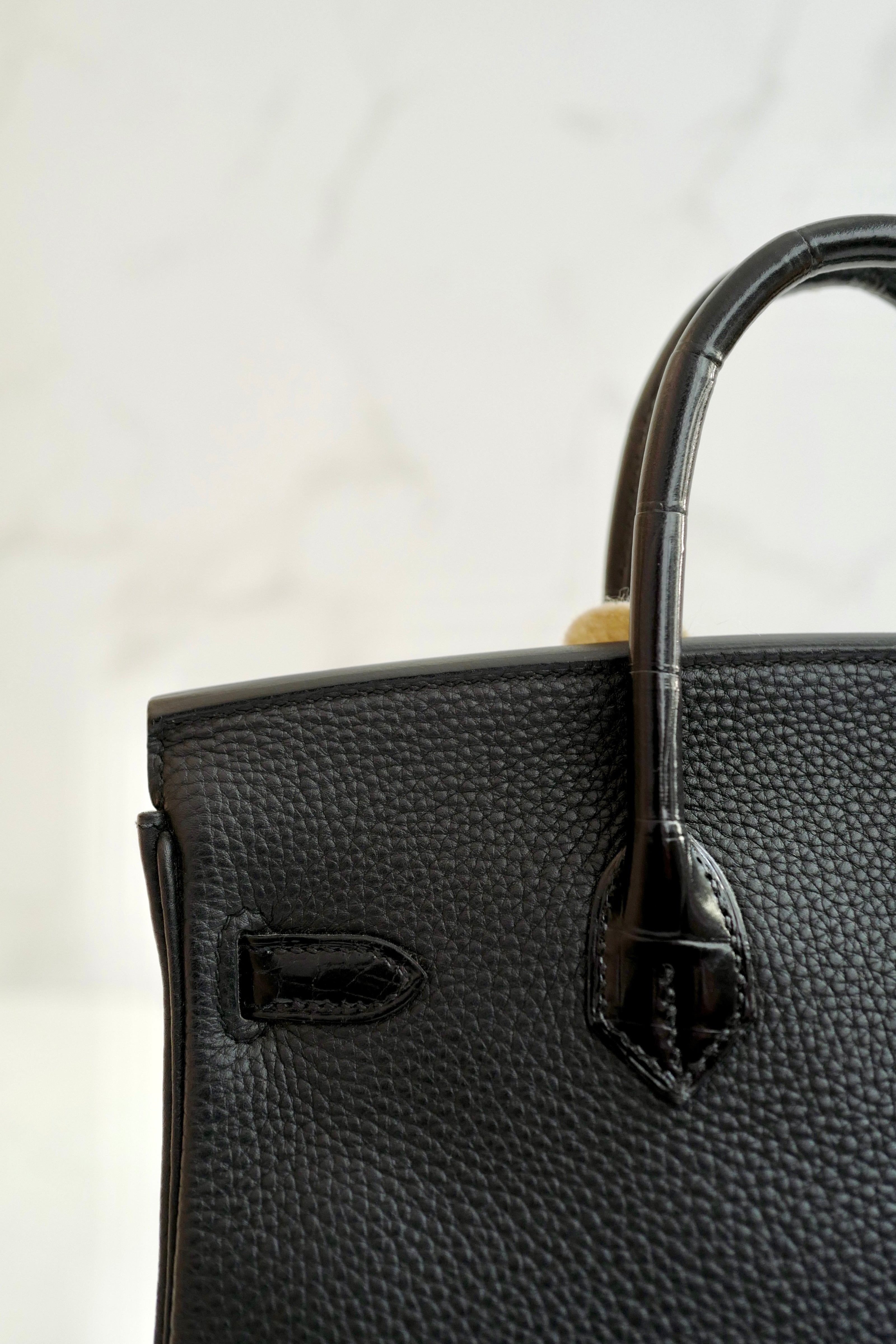 Hermes Birkin 25 touch shiny niloticus in noir/black gold hw Complete with Receipt