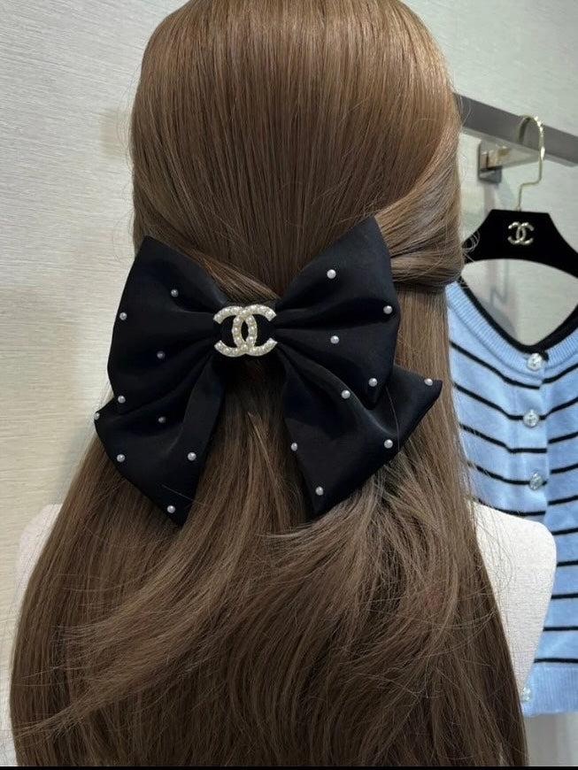 NEW Chanel Cruise 2025 Bow Barrette in Black & White CC With Pearls Large Size