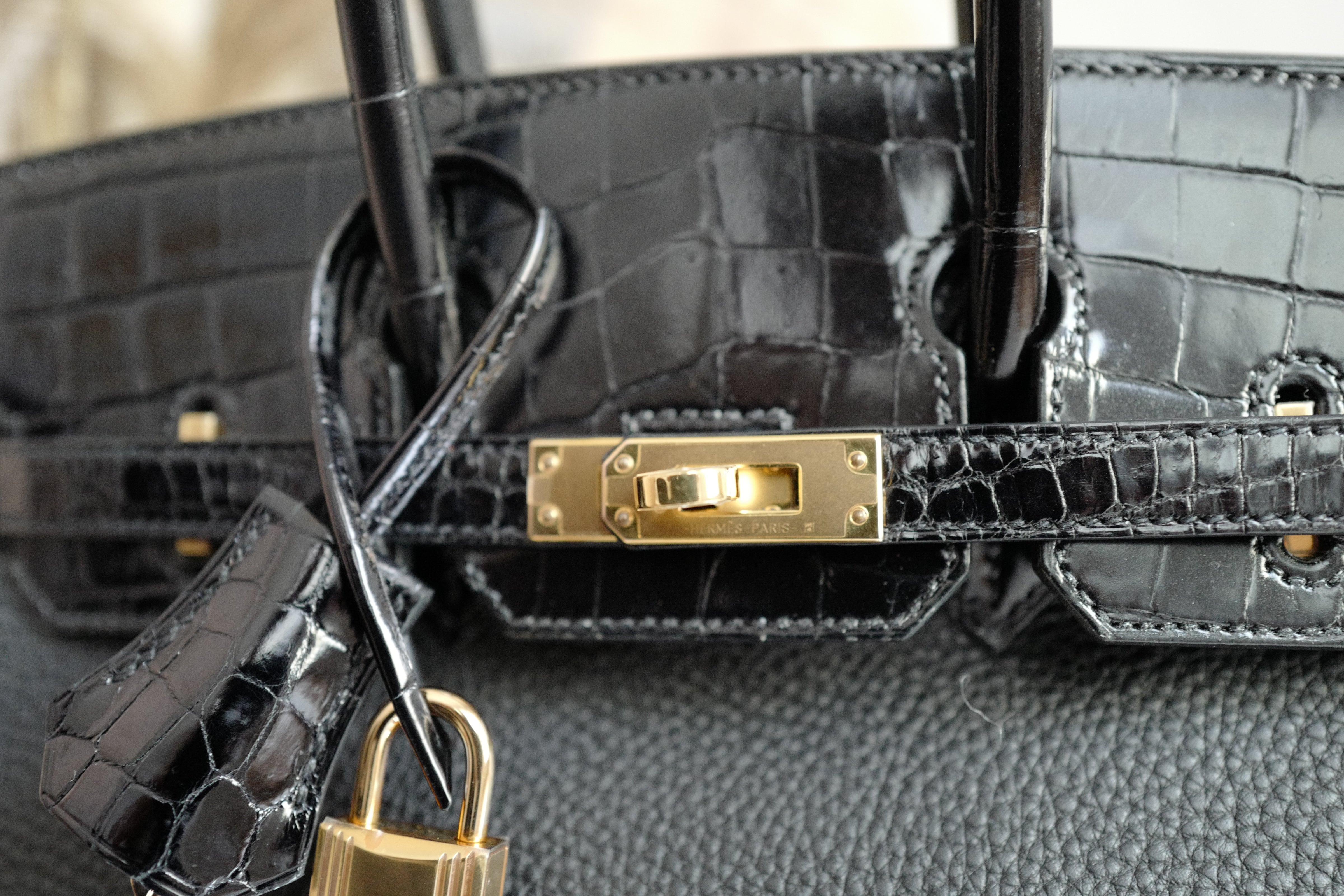 Hermes Birkin 25 touch shiny niloticus in noir/black gold hw Complete with Receipt