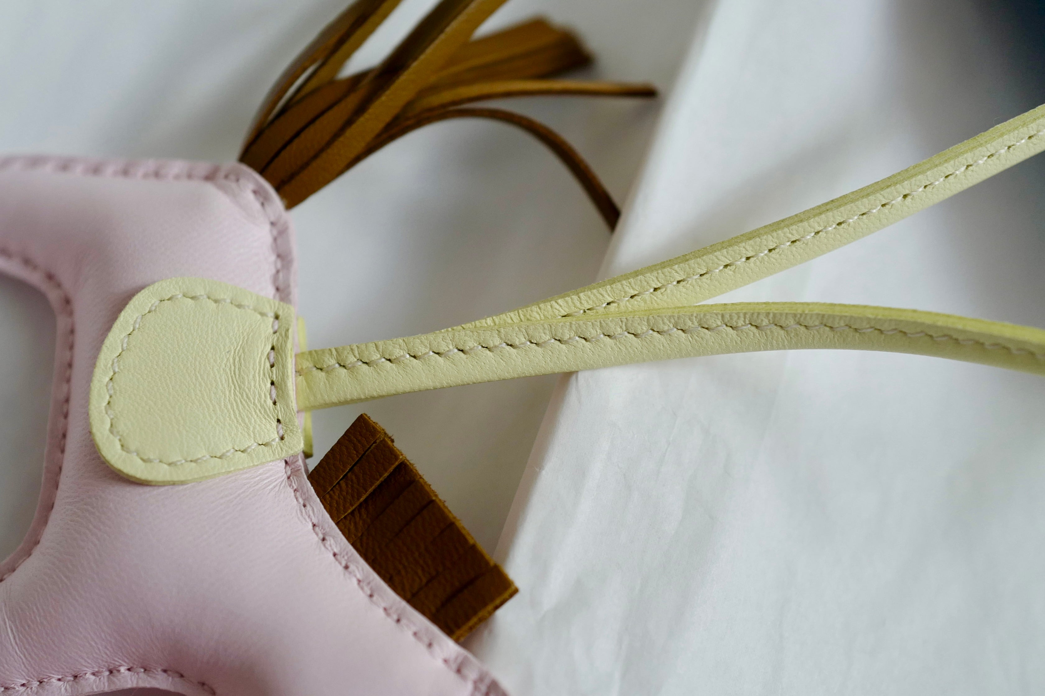 BNIB Hermes Rodeo PM Agneau Milo Rose Darling/Jaune Milton/Kraft