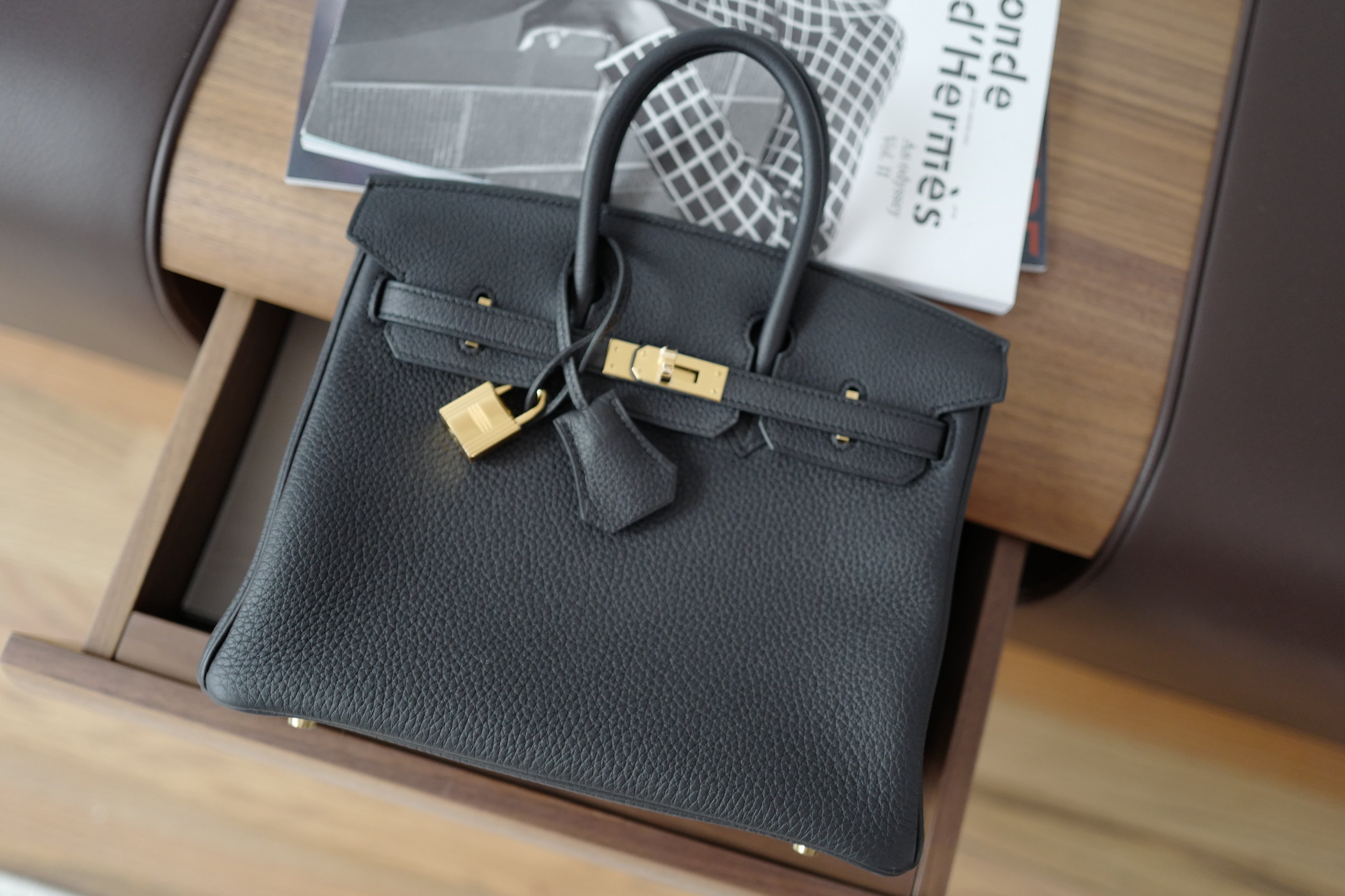 Hermes Birkin 25 Noir Black Togo Gold Hardware Complete Original Receipt BNIB