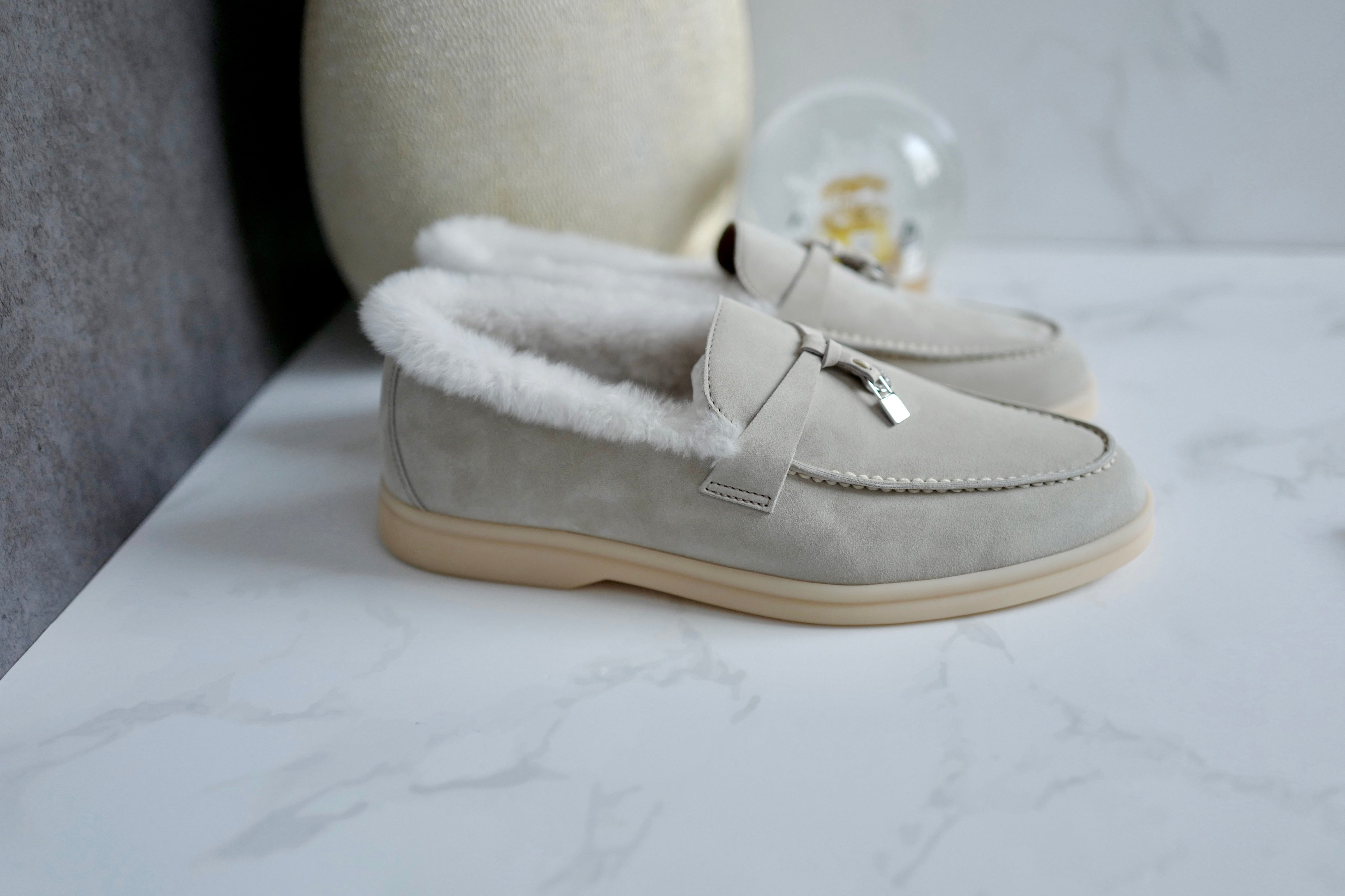 BNIB Loro Piana Summer Charms Walk Loafers In Shearling Powder Pearl size 37.5