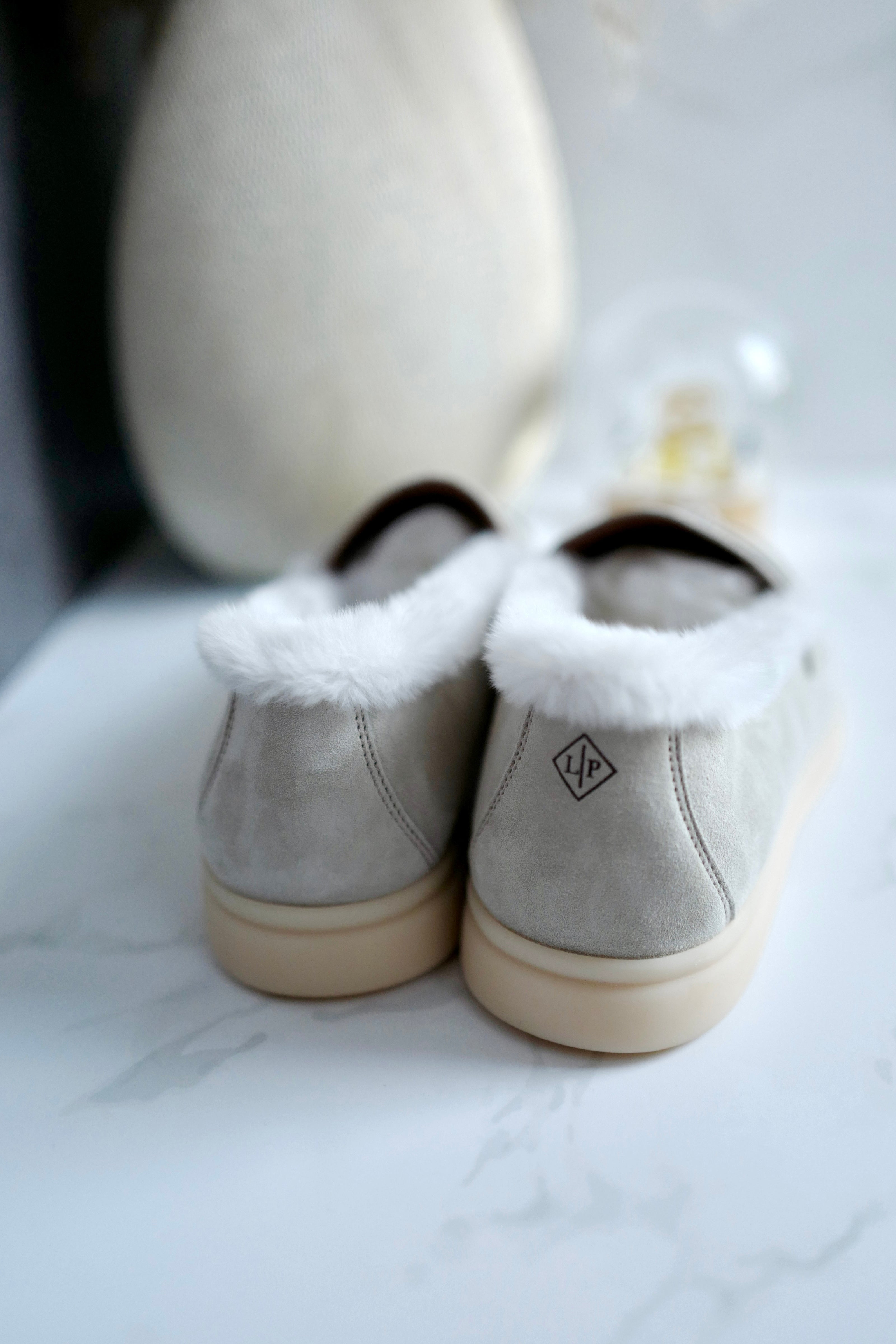 BNIB Loro Piana Summer Charms Walk Loafers In Shearling Powder Pearl size 37.5