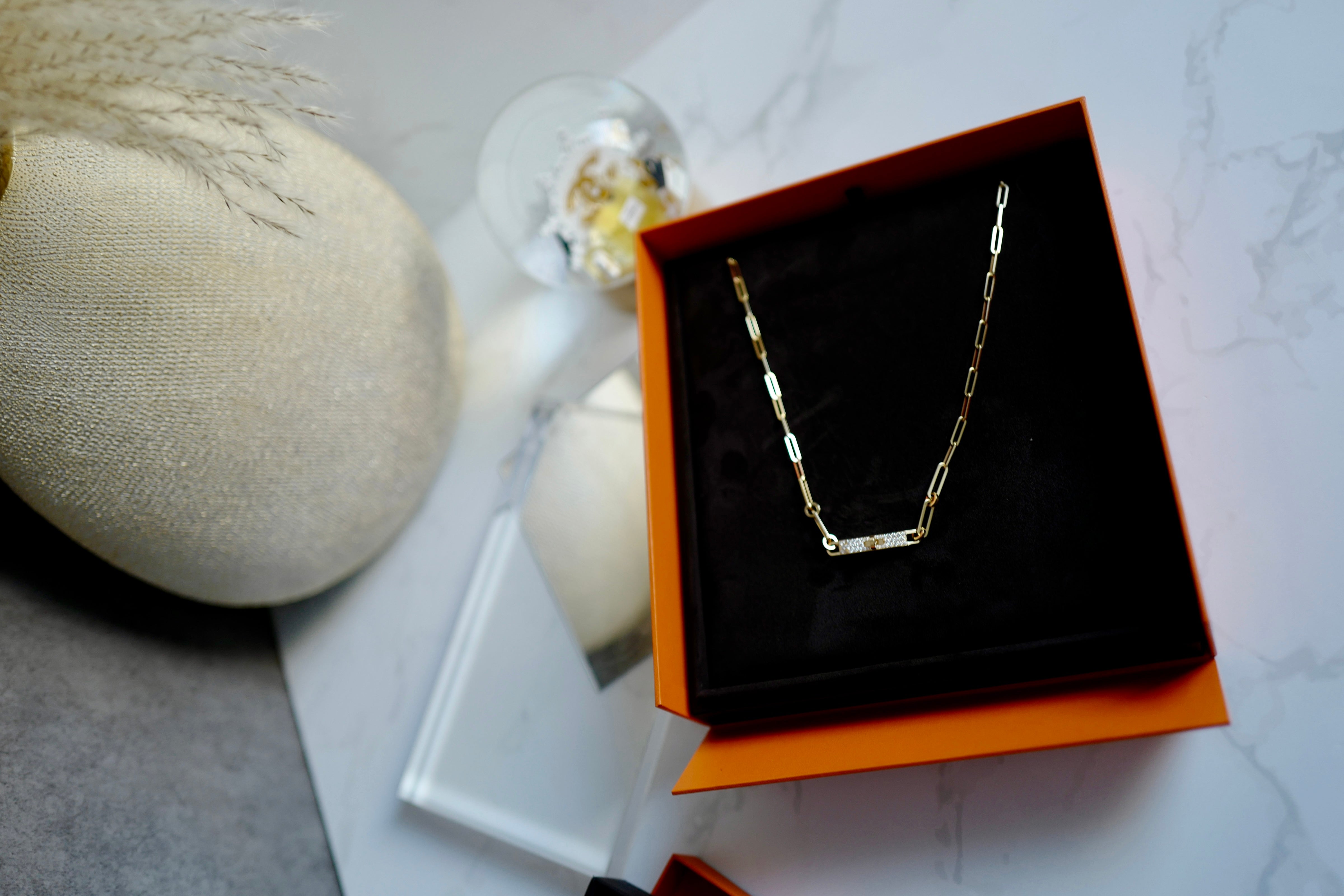 BNIB Hermes Kelly chaine Double Chain/Choker necklace diamonds Yellow Gold