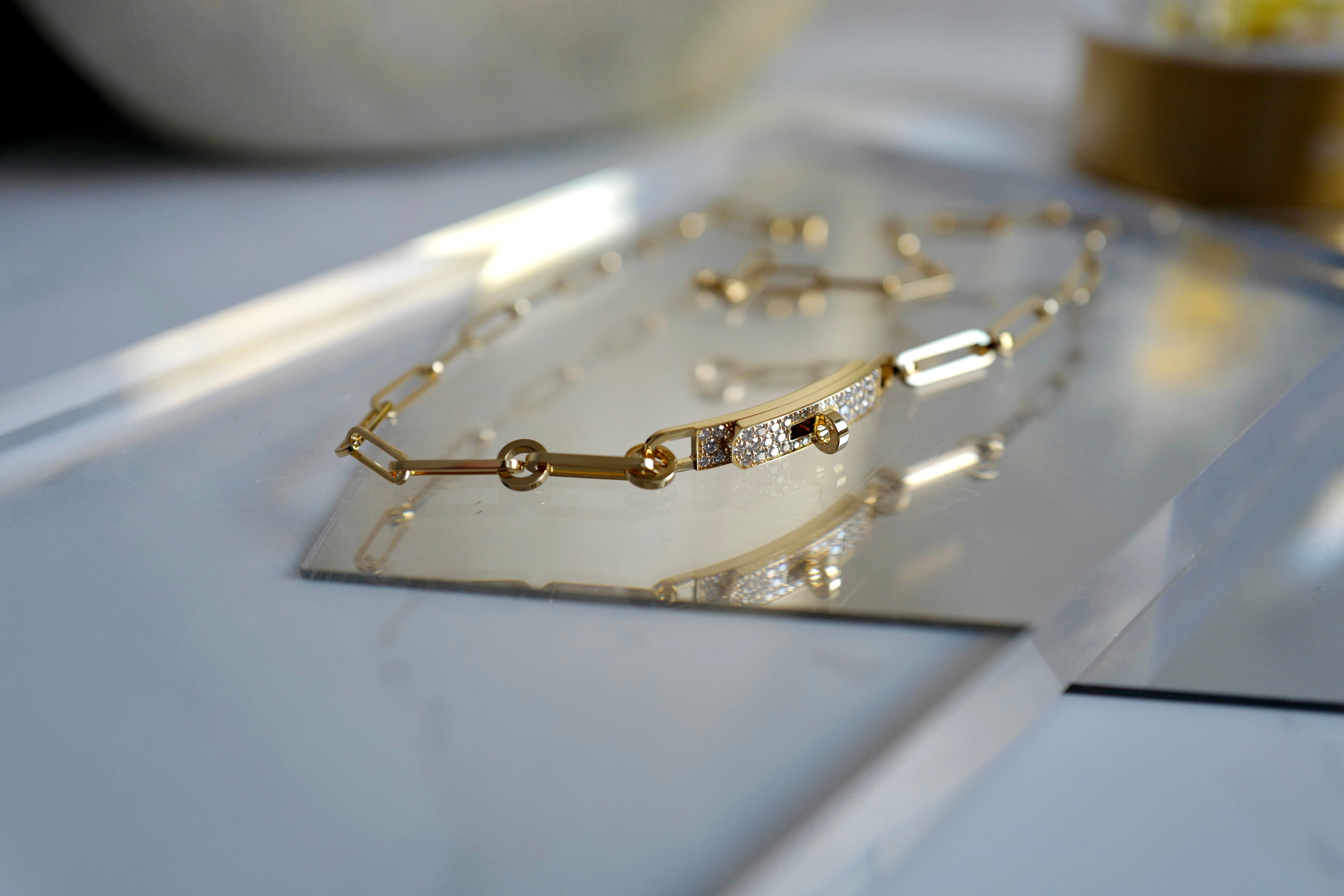 BNIB Hermes Kelly chaine Double Chain/Choker necklace diamonds Yellow Gold