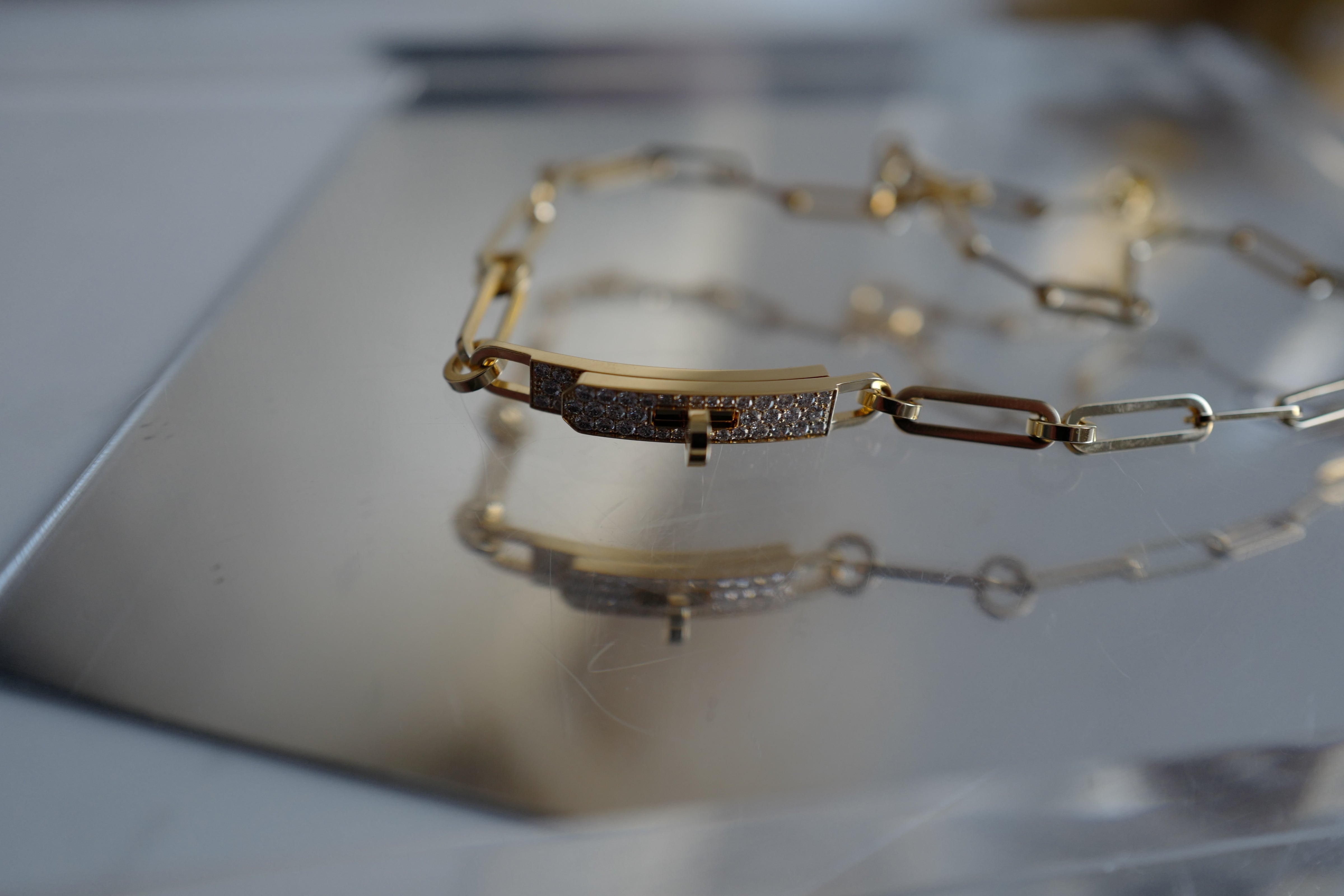 BNIB Hermes Kelly chaine Double Chain/Choker necklace diamonds Yellow Gold