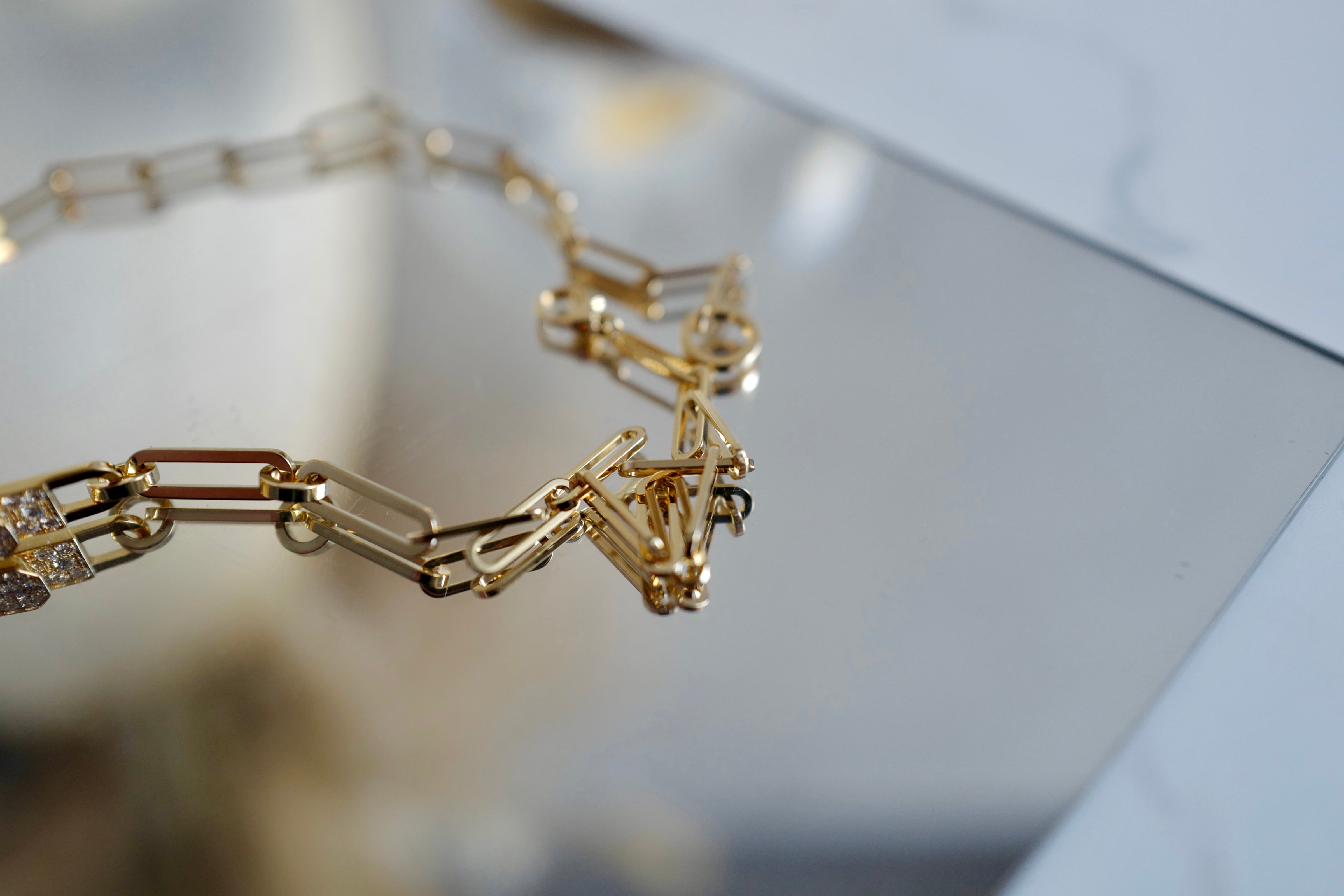 BNIB Hermes Kelly chaine Double Chain/Choker necklace diamonds Yellow Gold