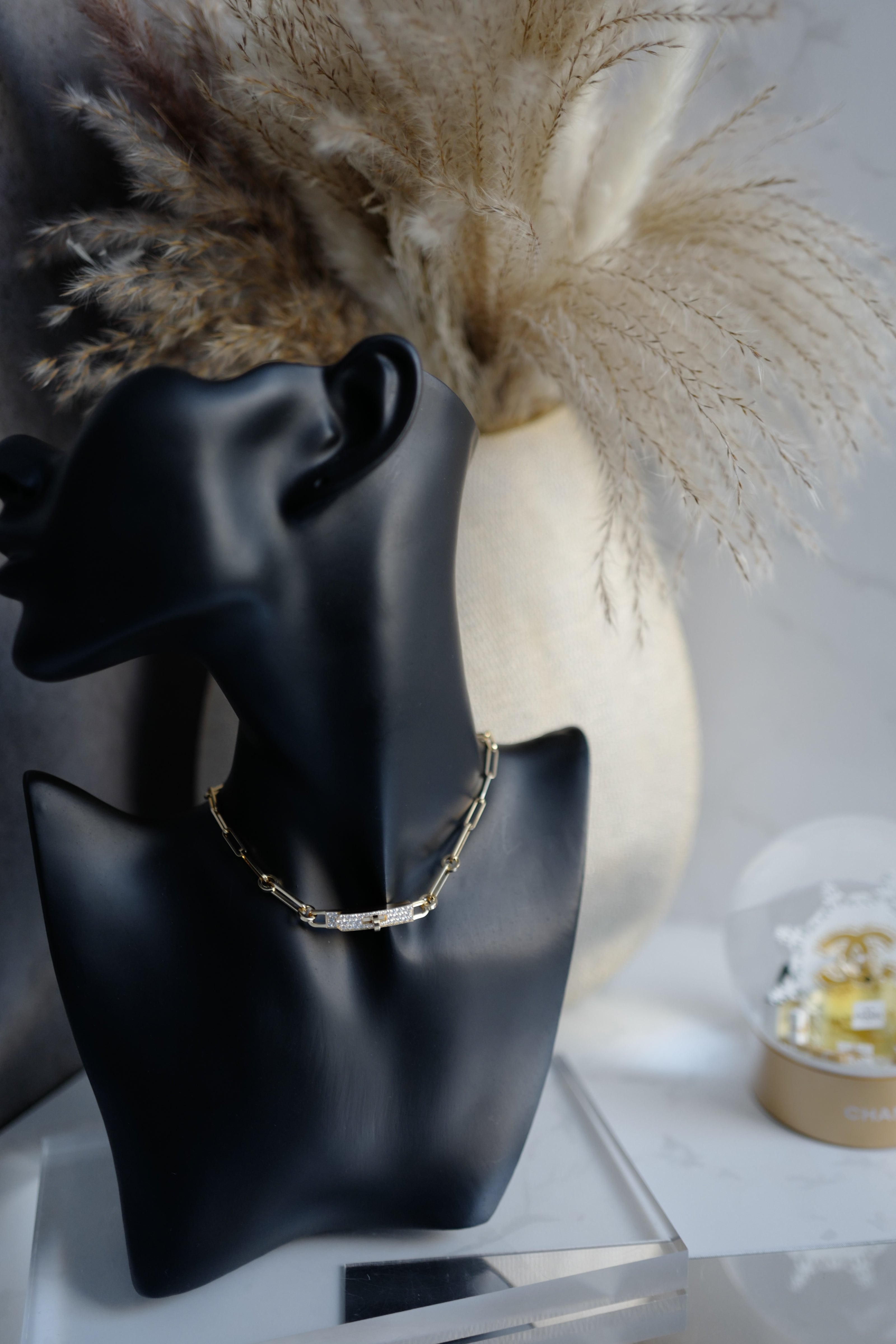 BNIB Hermes Kelly chaine Double Chain/Choker necklace diamonds Yellow Gold