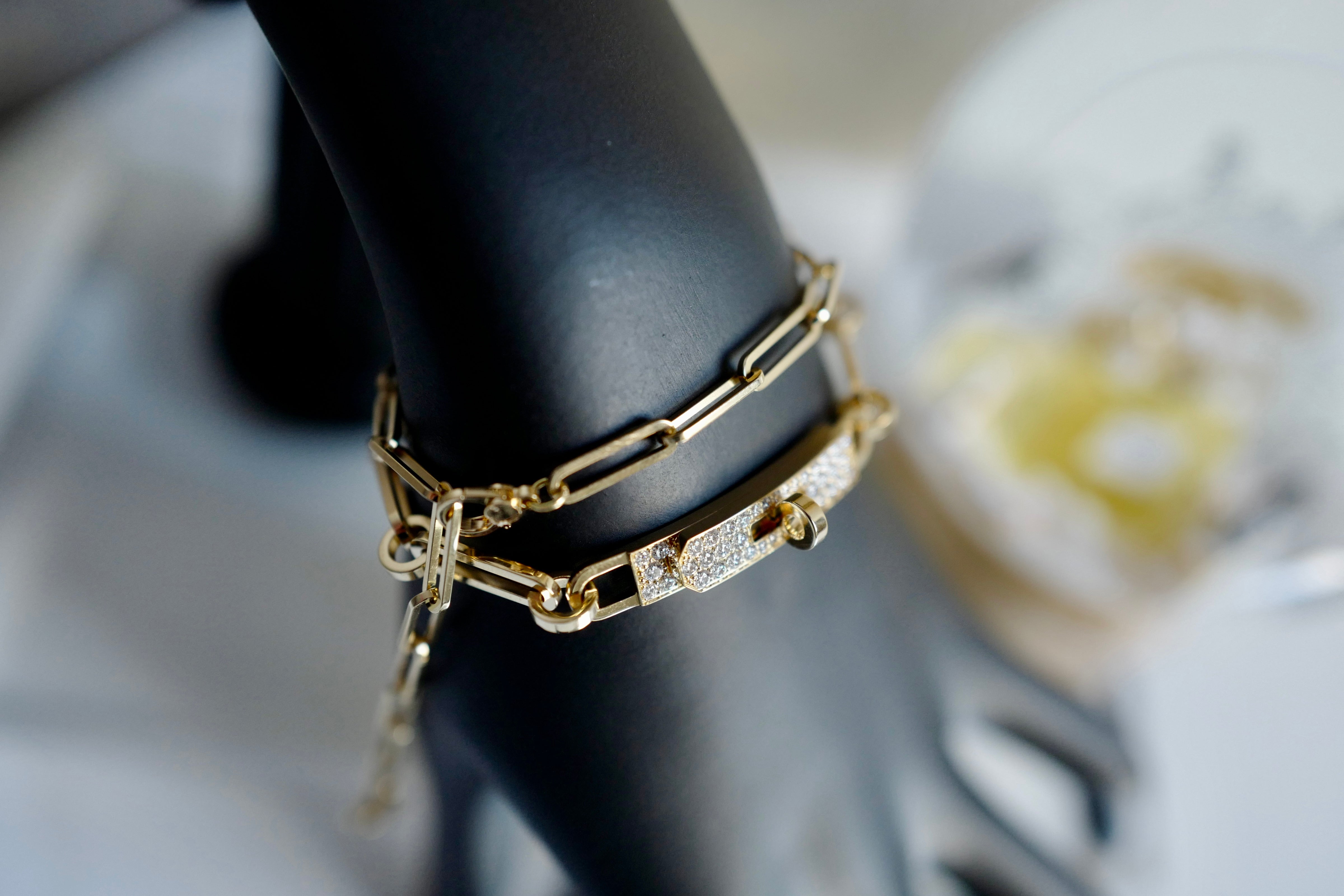 BNIB Hermes Kelly chaine Double Chain/Choker necklace diamonds Yellow Gold