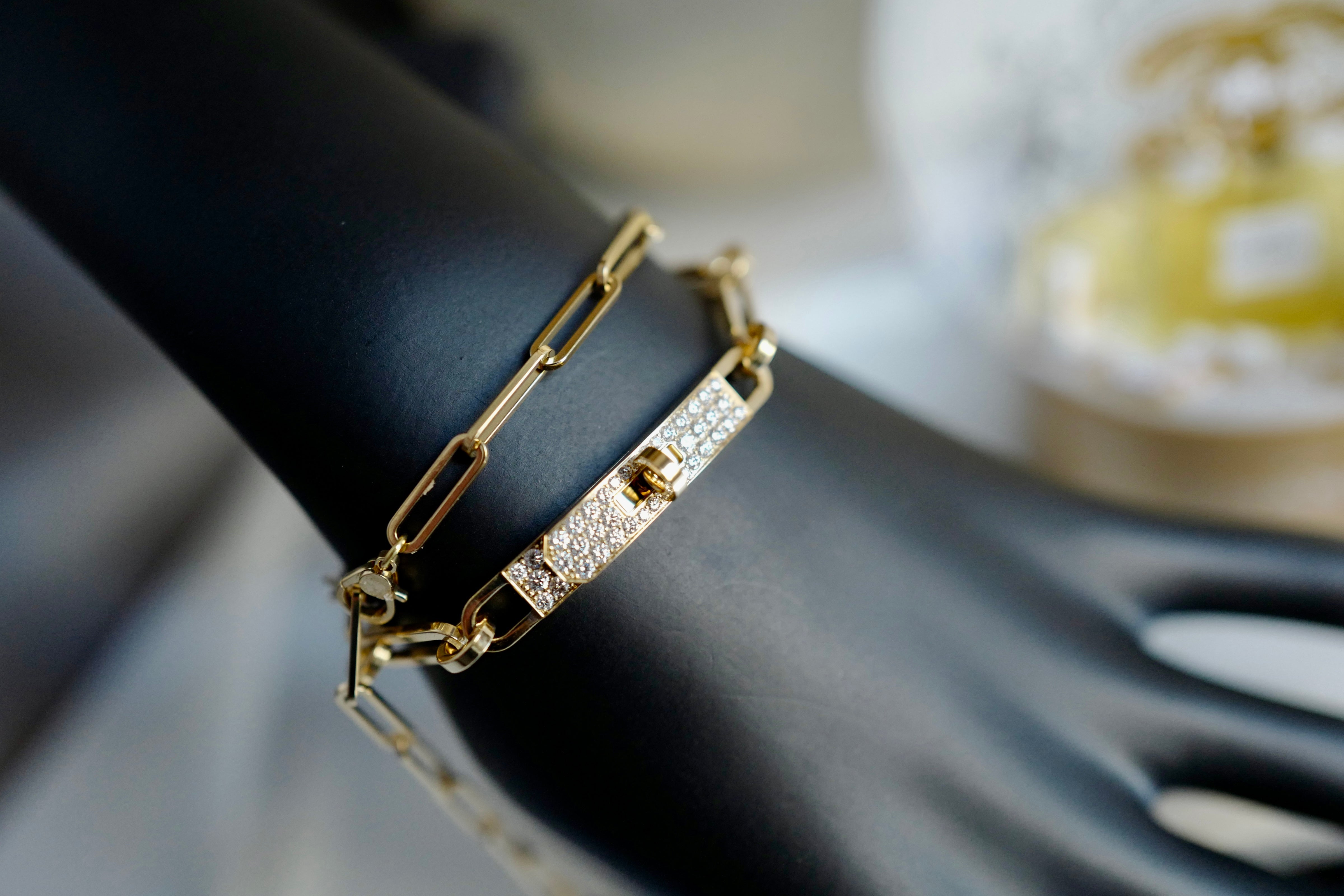 BNIB Hermes Kelly chaine Double Chain/Choker necklace diamonds Yellow Gold