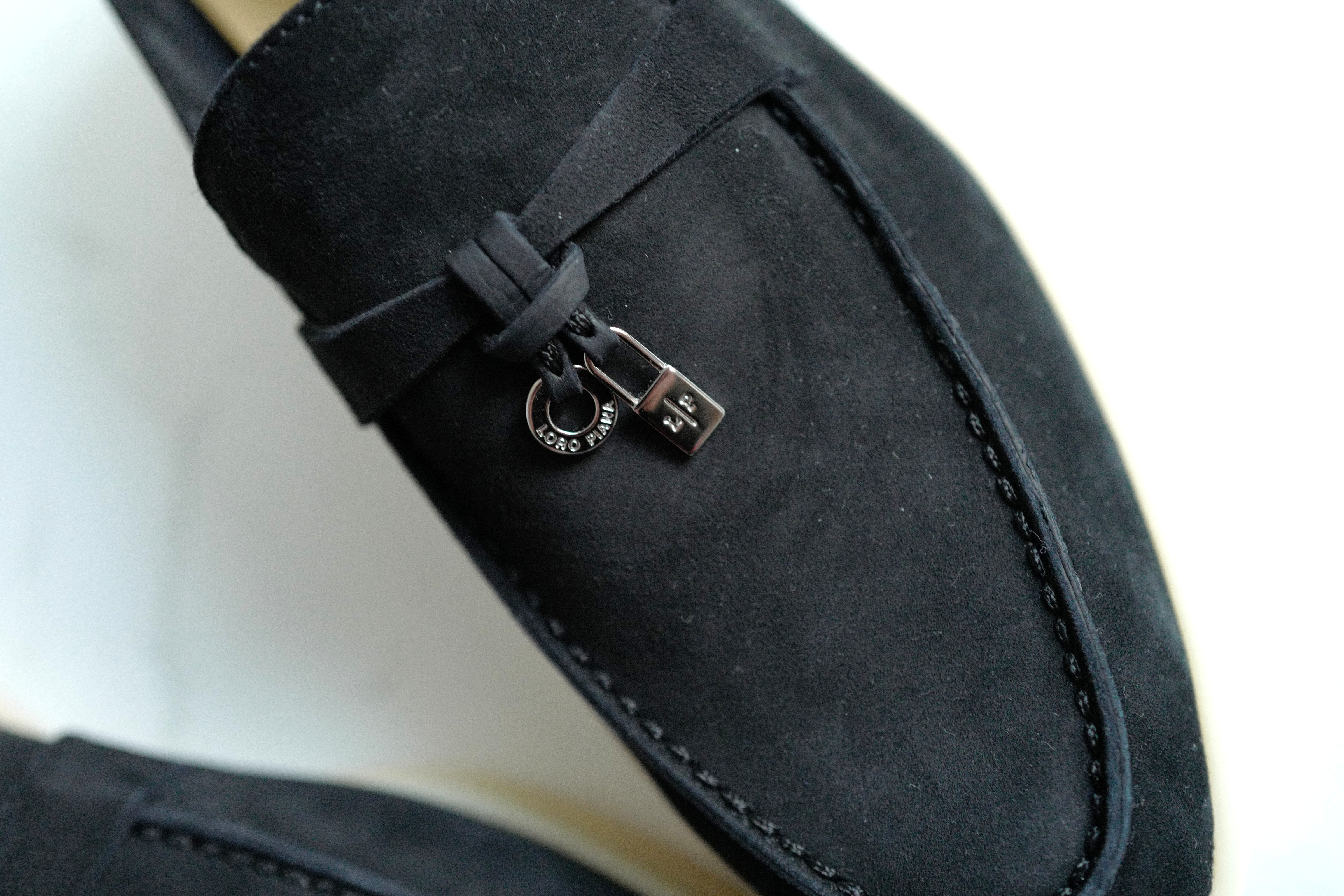 BNIB Loro Piana Summer Walks Caviar Size 37.5