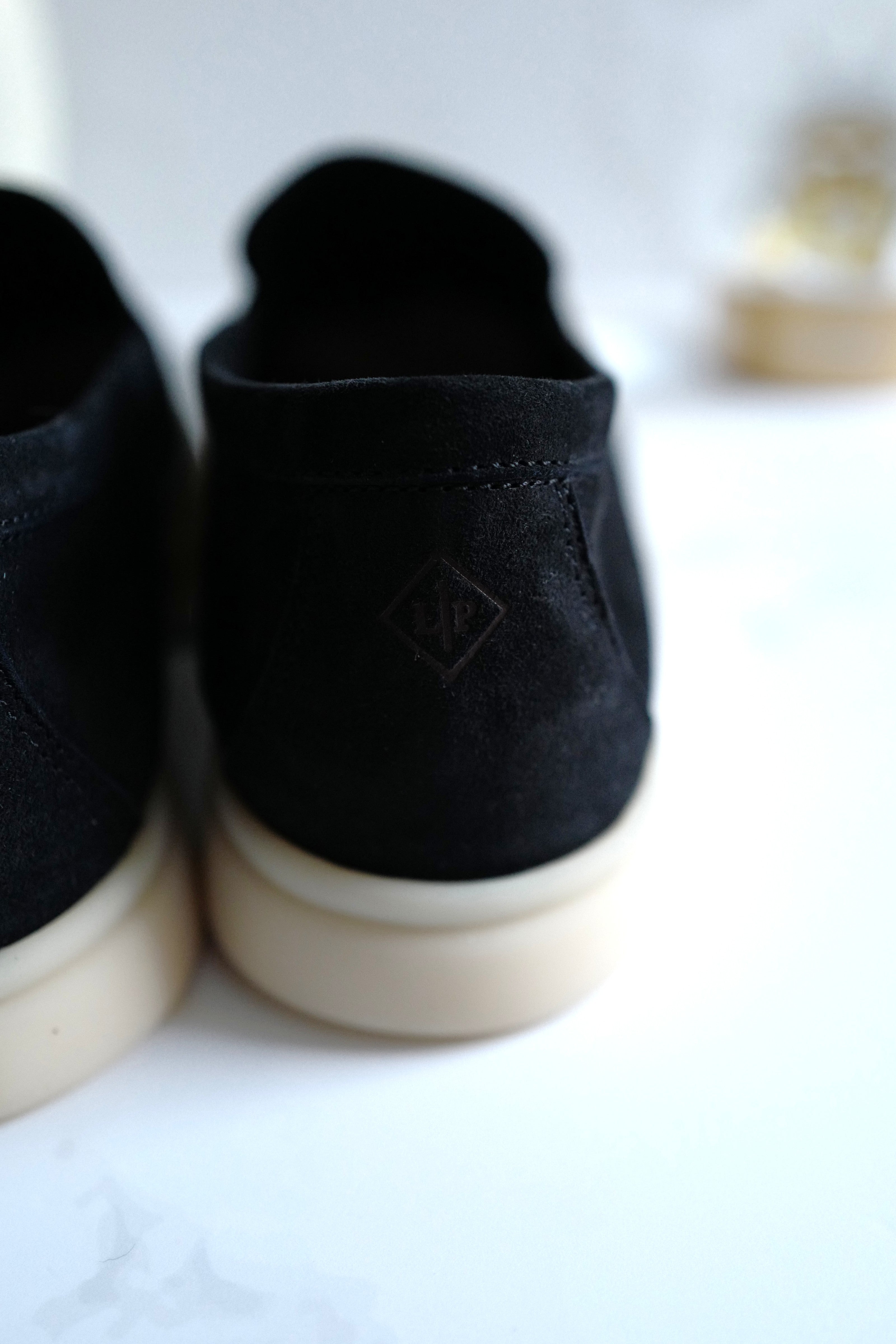 BNIB Loro Piana Summer Walks Caviar Size 37.5