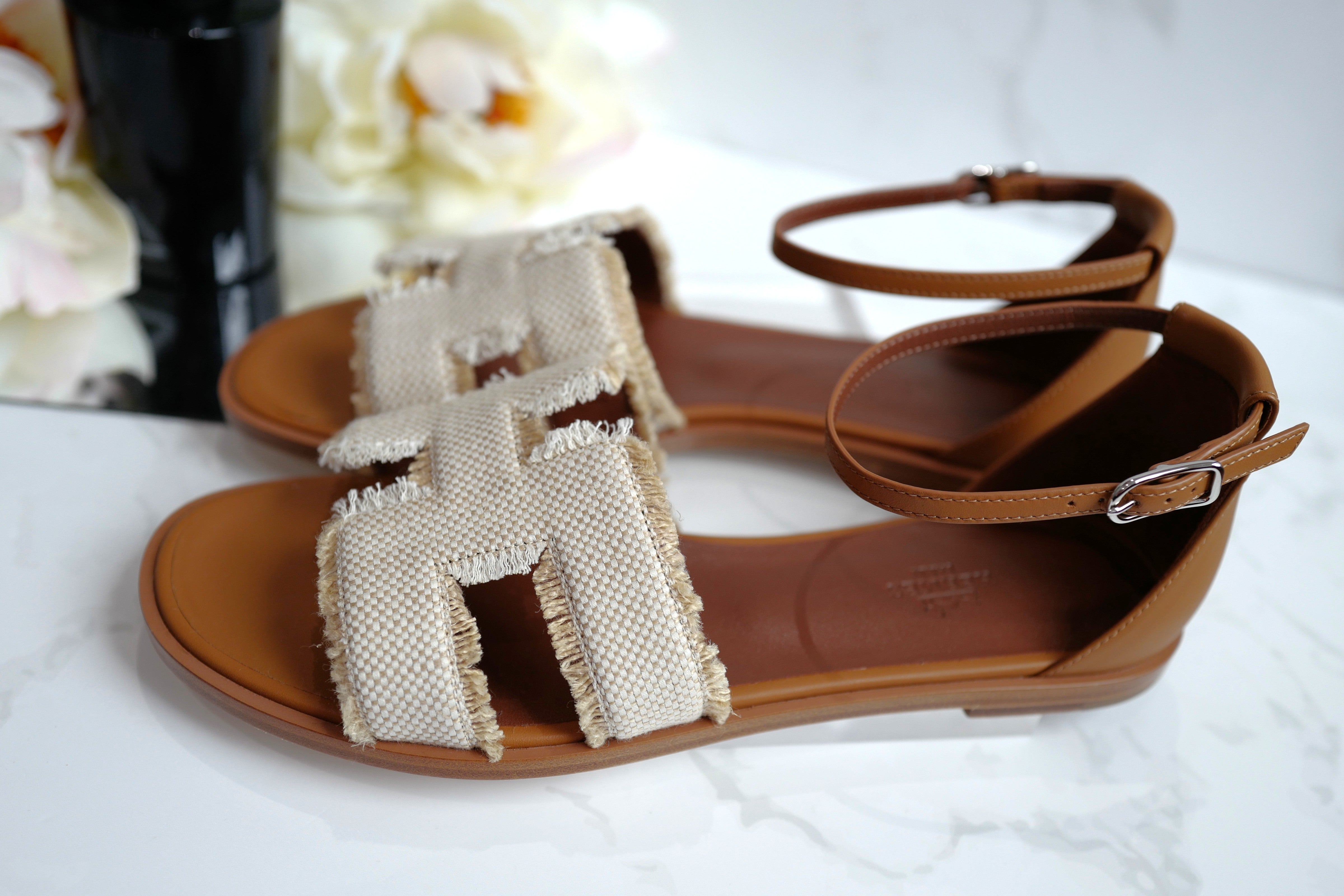 BNIB Hermes Santorini Sandal In Beige / Naturel (Size 40) NEW SS25